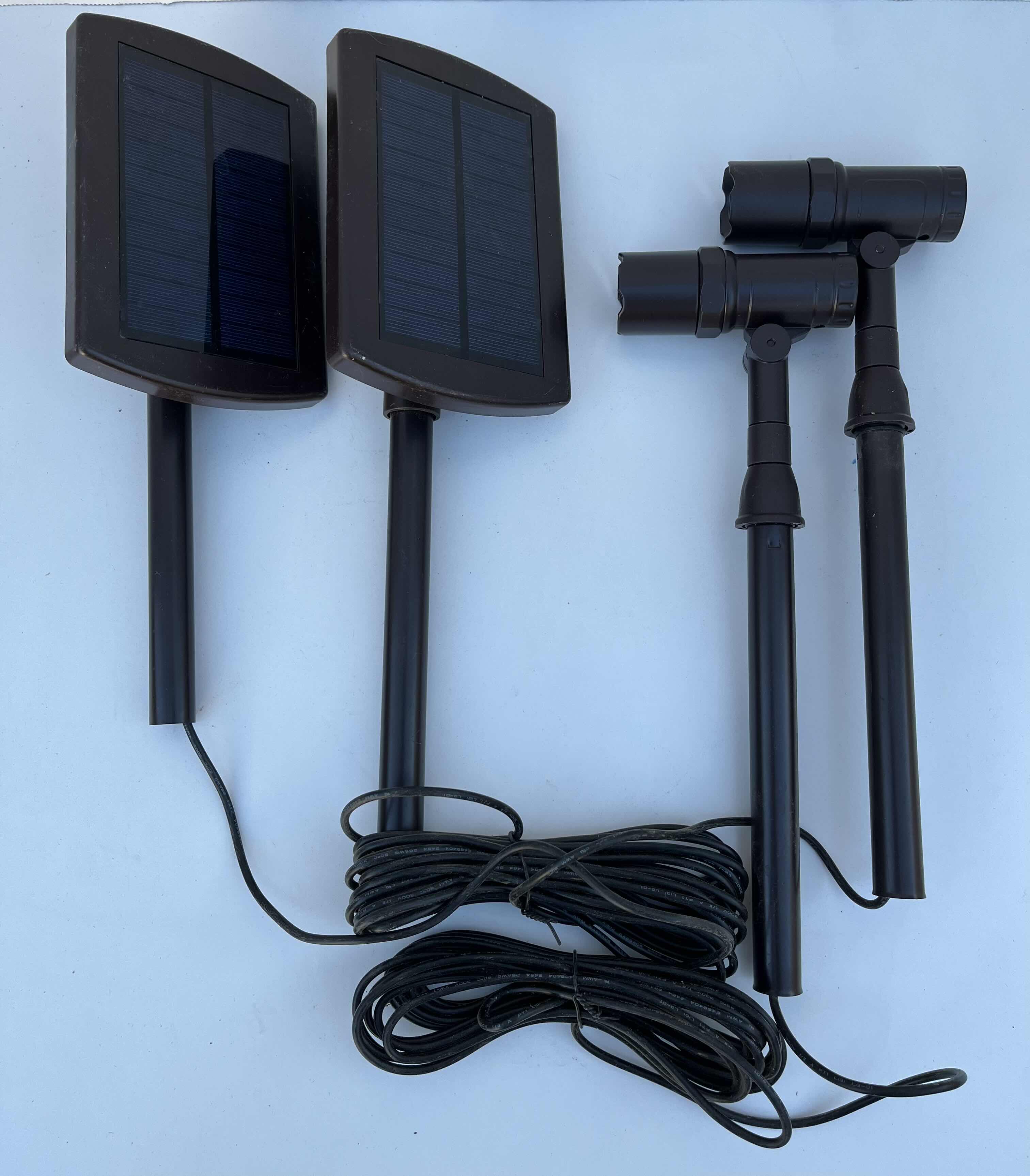 Photo 1 of SMARTYARD SONAR POWERED SPOTLIGHTS 2PACK