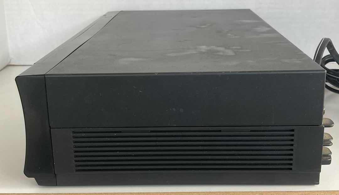 Photo 1 of TOSHIBA HI-FI STEREO VCR MODEL W-627