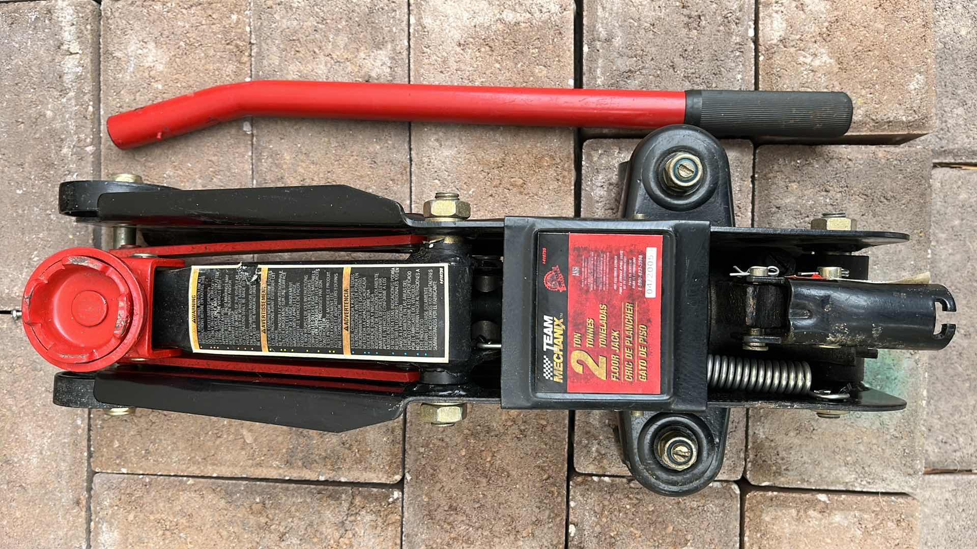 Photo 1 of TEAM MECHANIX 2 TON VEHICLE FLOOR JACK 410755