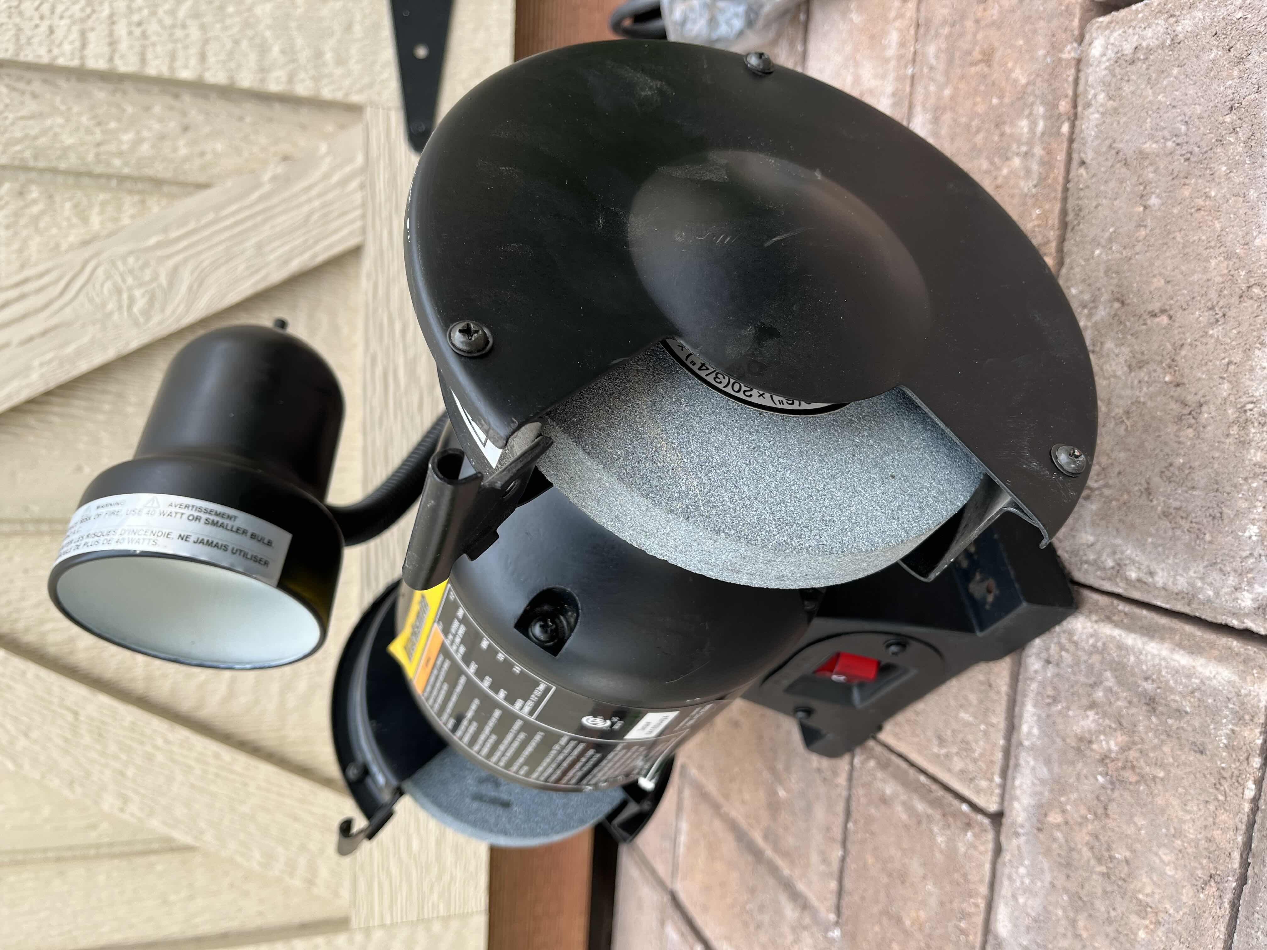 Photo 1 of WORKSMITH 6” 1/2HP DUAL BENCH GRINDER 480853