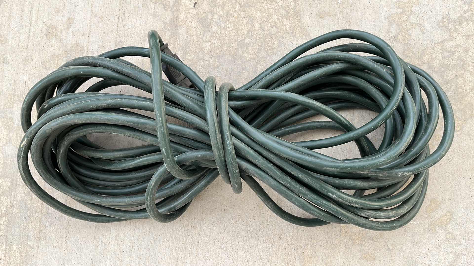 Photo 1 of GREEN EXTENSION CORDS-VARIOUS SIZES (3)