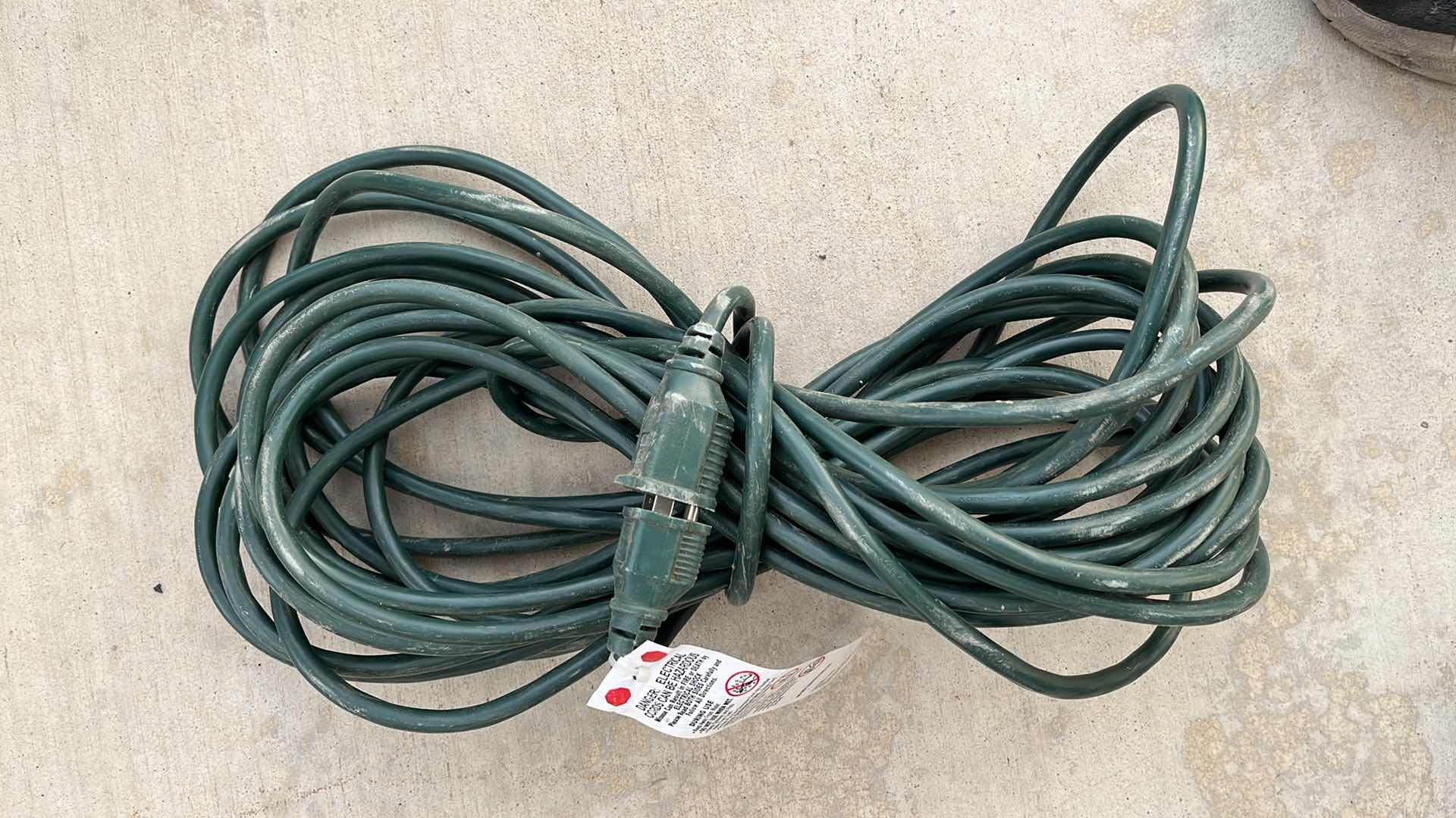Photo 1 of GREEN EXTENSION CORDS-VARIOUS SIZES (3)