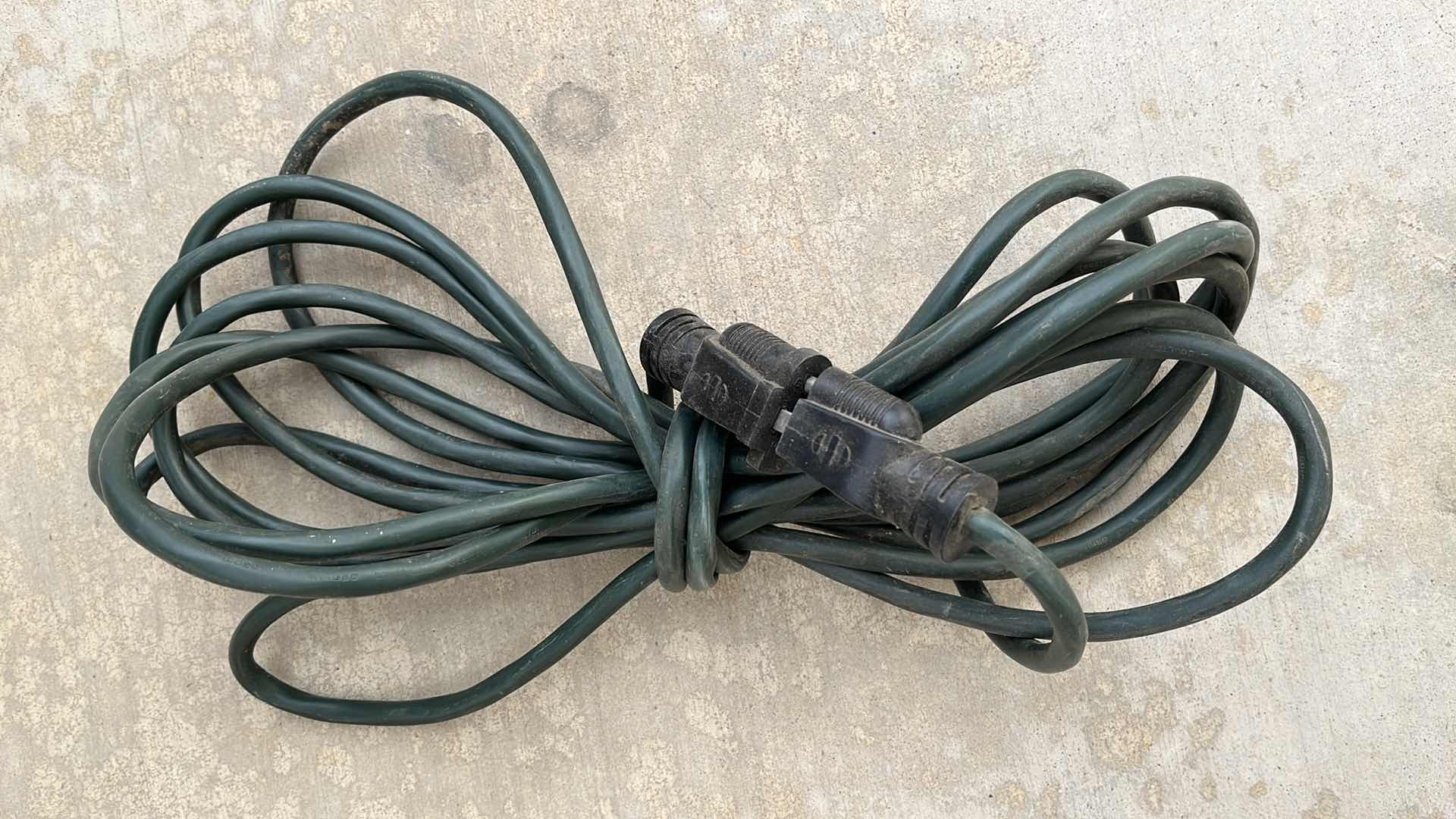 Photo 1 of EXTENSION CORDS-VARIOUS SIZES (3)