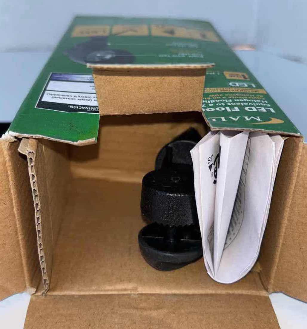 Photo 1 of MALIBU LED LOW VOLTAGE FLOODLIGHT EQUIVALENT 20W HALOGEN FLOODLIGHT (MODEL 8401-2604-01 (2)