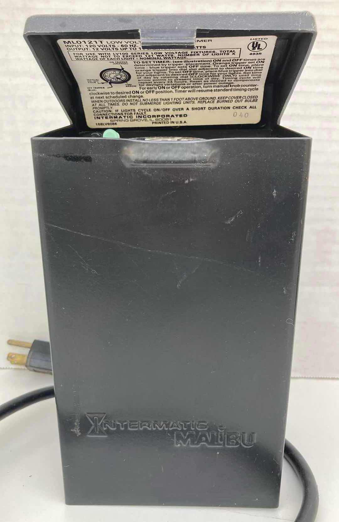 Photo 1 of INTERMATIC MALIBU ML0121T LOW VOLTAGE LANDSCAPE LIGHTING TRANSFORMER