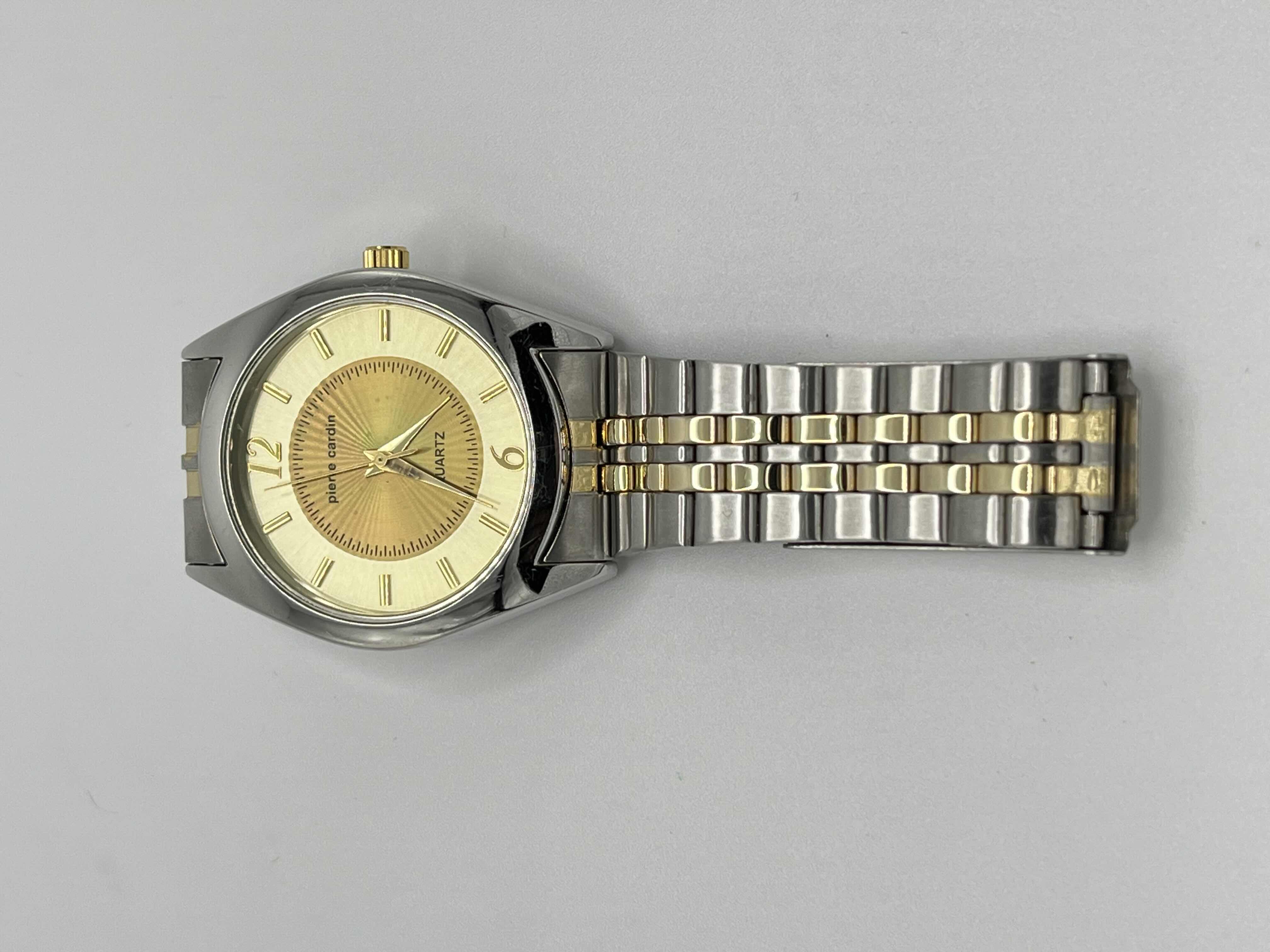 Photo 1 of PIERRE CARDIN W SILVER & GOLD FINISH STAINLESS STEEL BAND MENS WATCH SIZE S-M MODEL PC2706TC