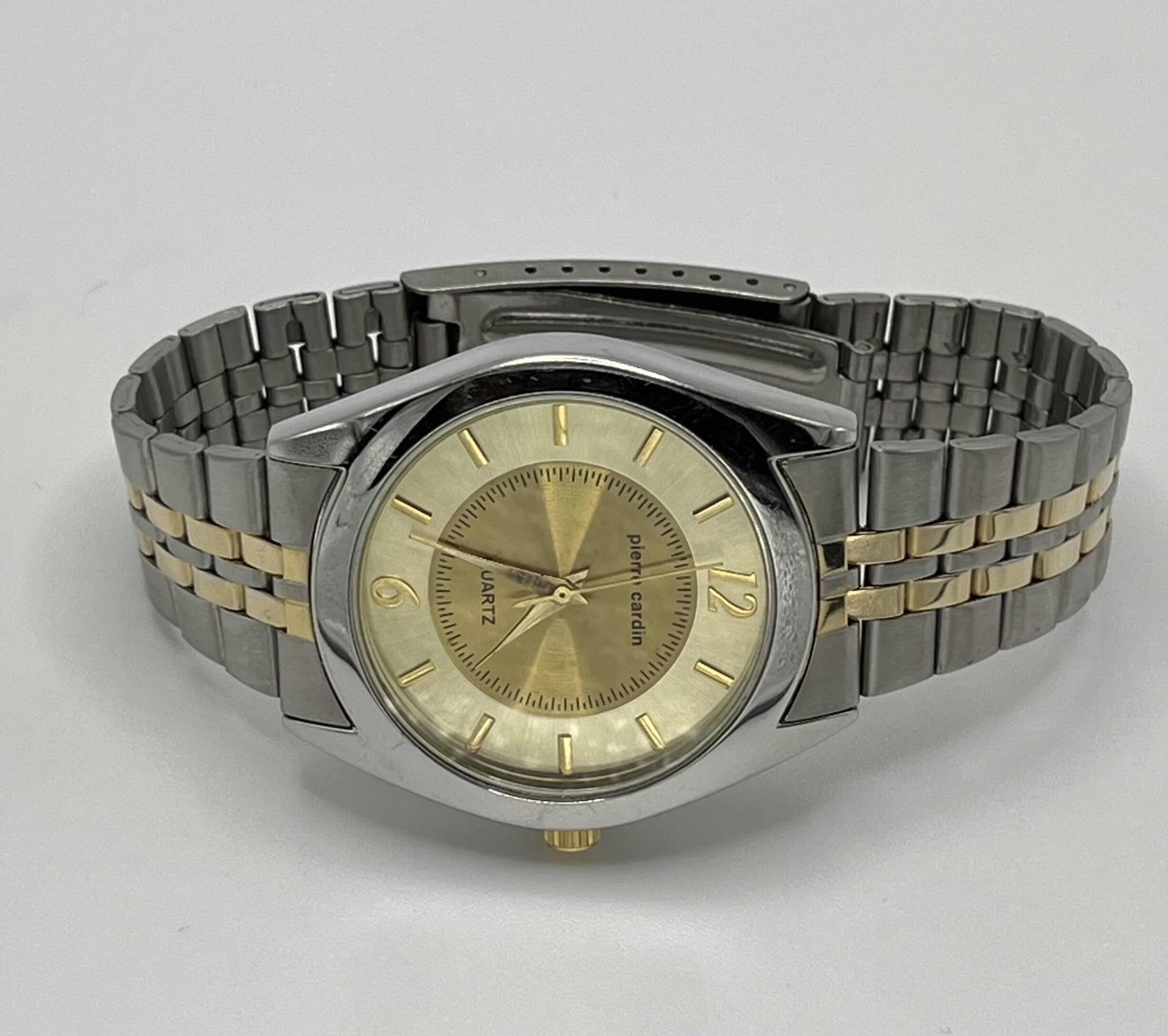 Photo 1 of PIERRE CARDIN W SILVER & GOLD FINISH STAINLESS STEEL BAND MENS WATCH SIZE S-M MODEL PC2706TC