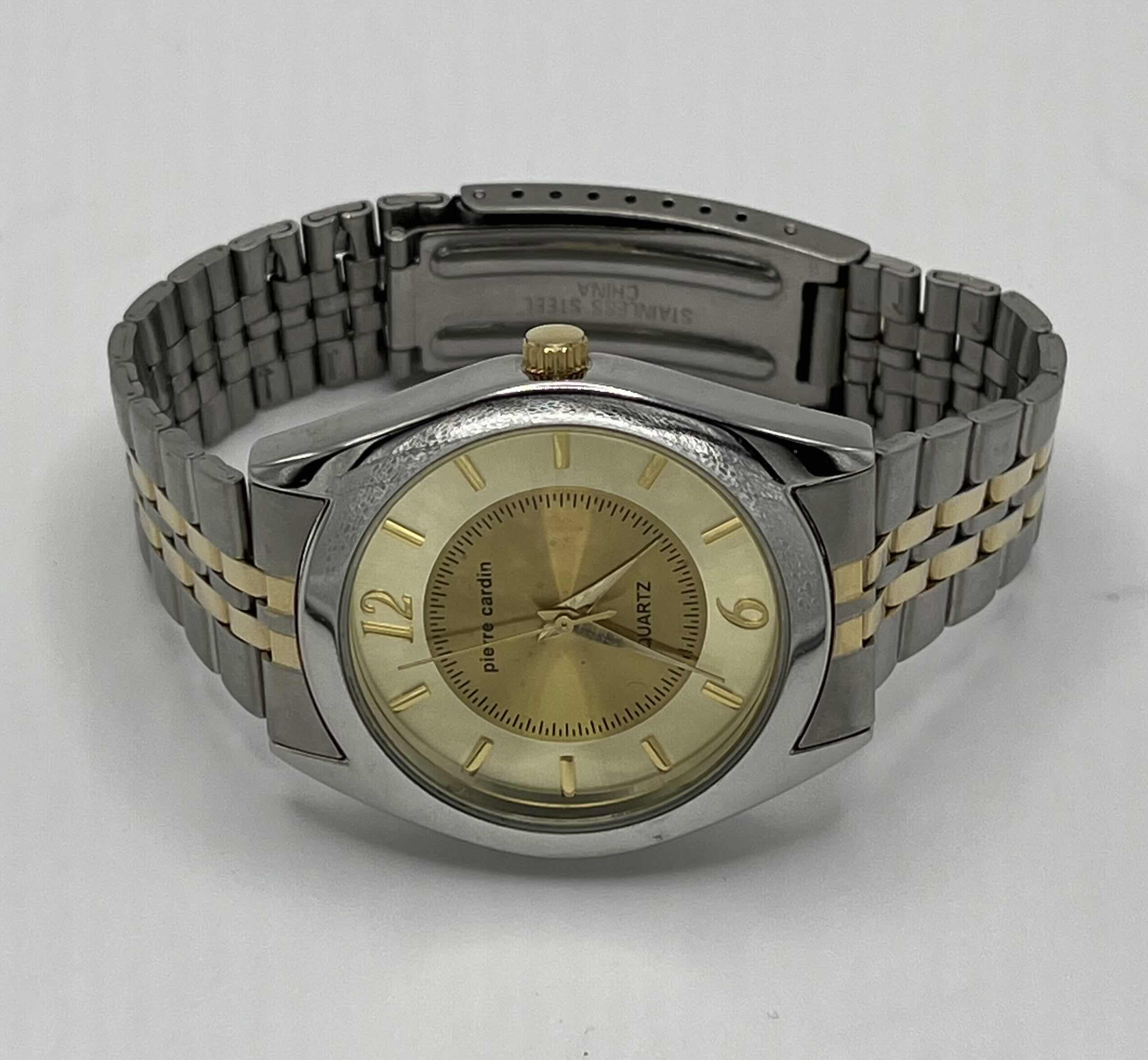 Photo 1 of PIERRE CARDIN W SILVER & GOLD FINISH STAINLESS STEEL BAND MENS WATCH SIZE S-M MODEL PC2706TC