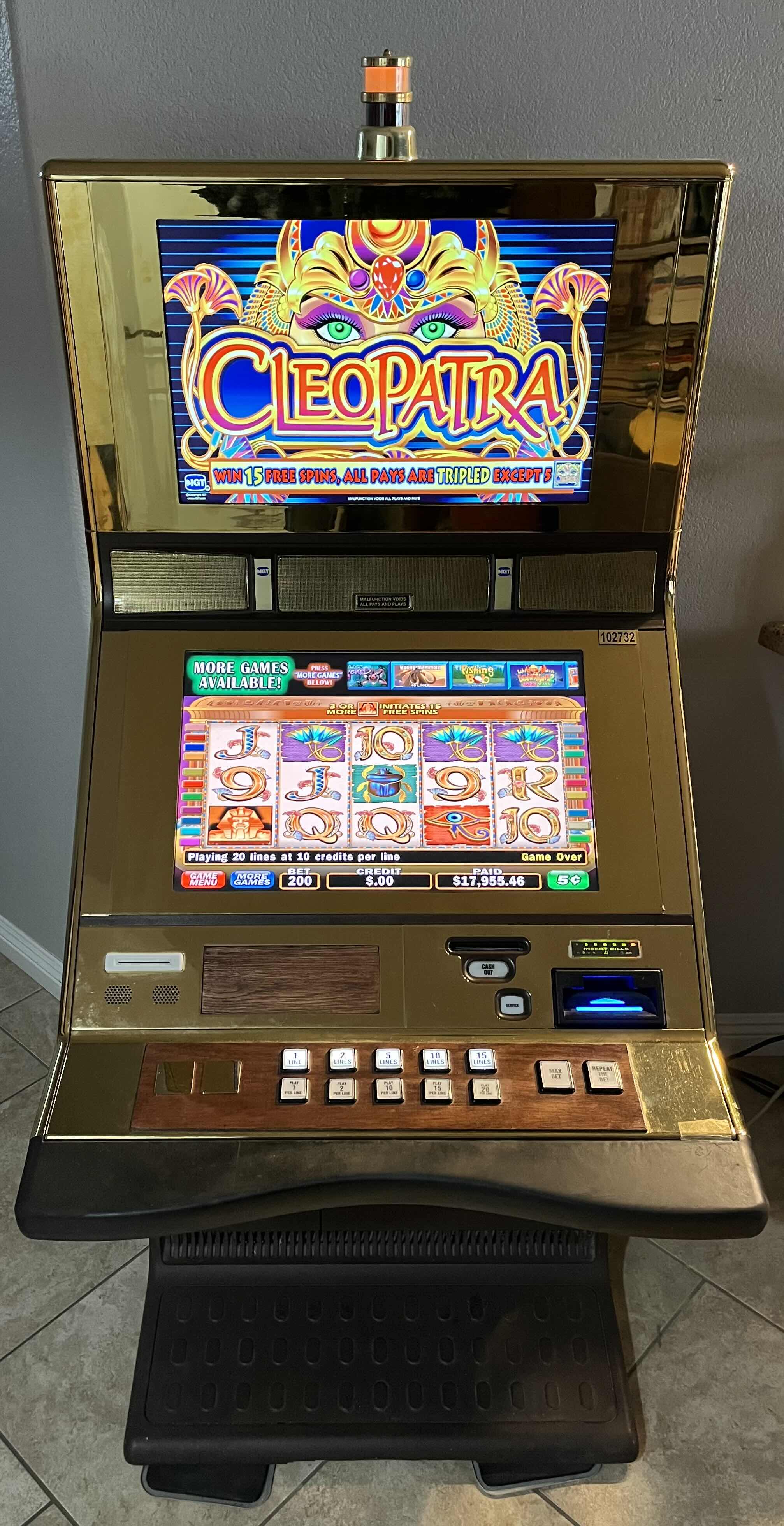 Photo 1 of IGT MULTI GAME WINNERS CHOICE CASINO GAMING MACHINE MODEL 96499417 (READ NOTES)