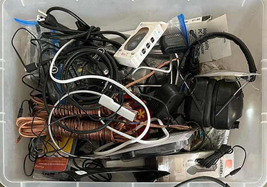 Photo 2 of CONTENTS OF TOTES-ELECTRONICS, CONNECTION CORDS, POWER CORDS & ELECTRONIC PARTS