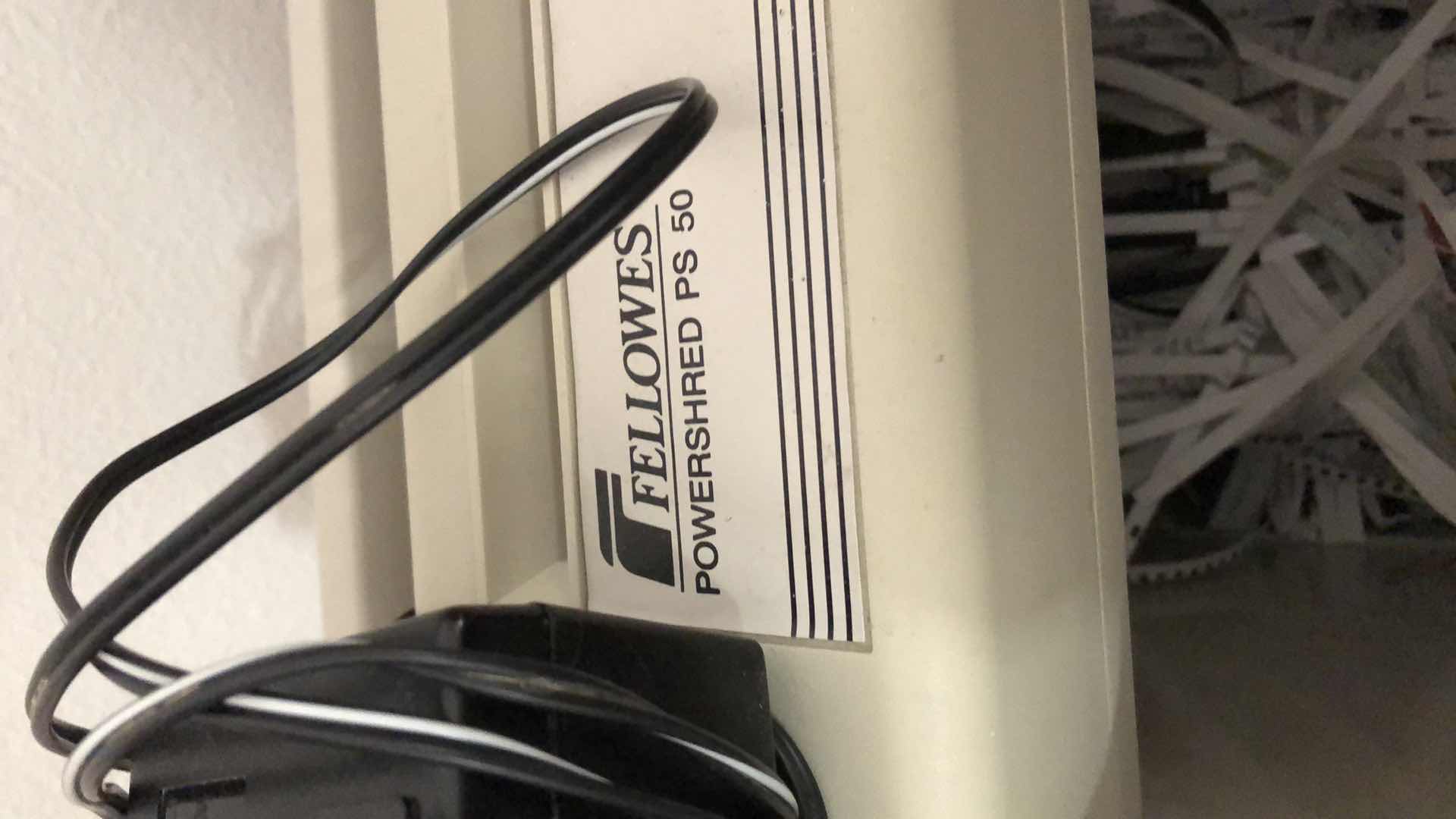 Photo 1 of FELLOWES POWERSHRED PS 50