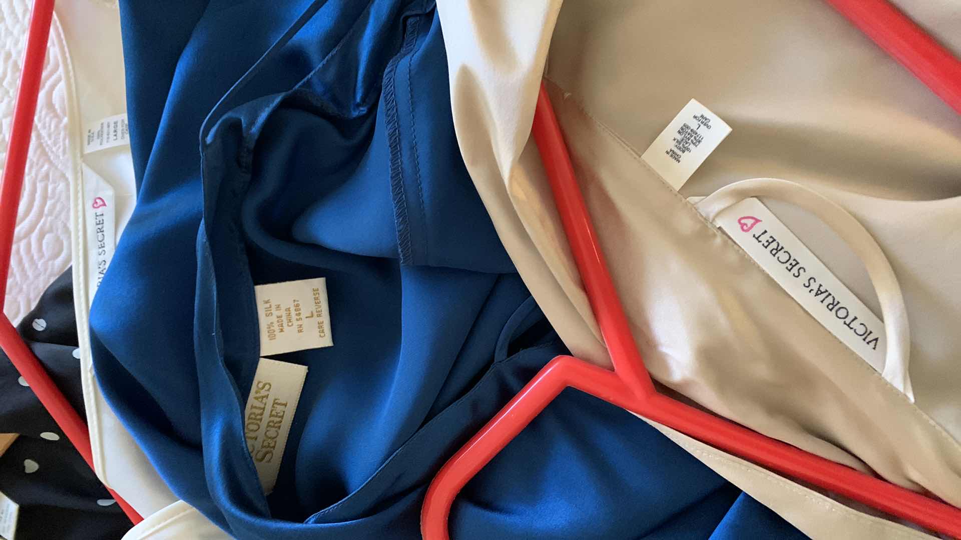 Photo 1 of 4-WOMENS VICTORIA SECRETS SILK ROBES AND SLEEPWEAR SIZE L