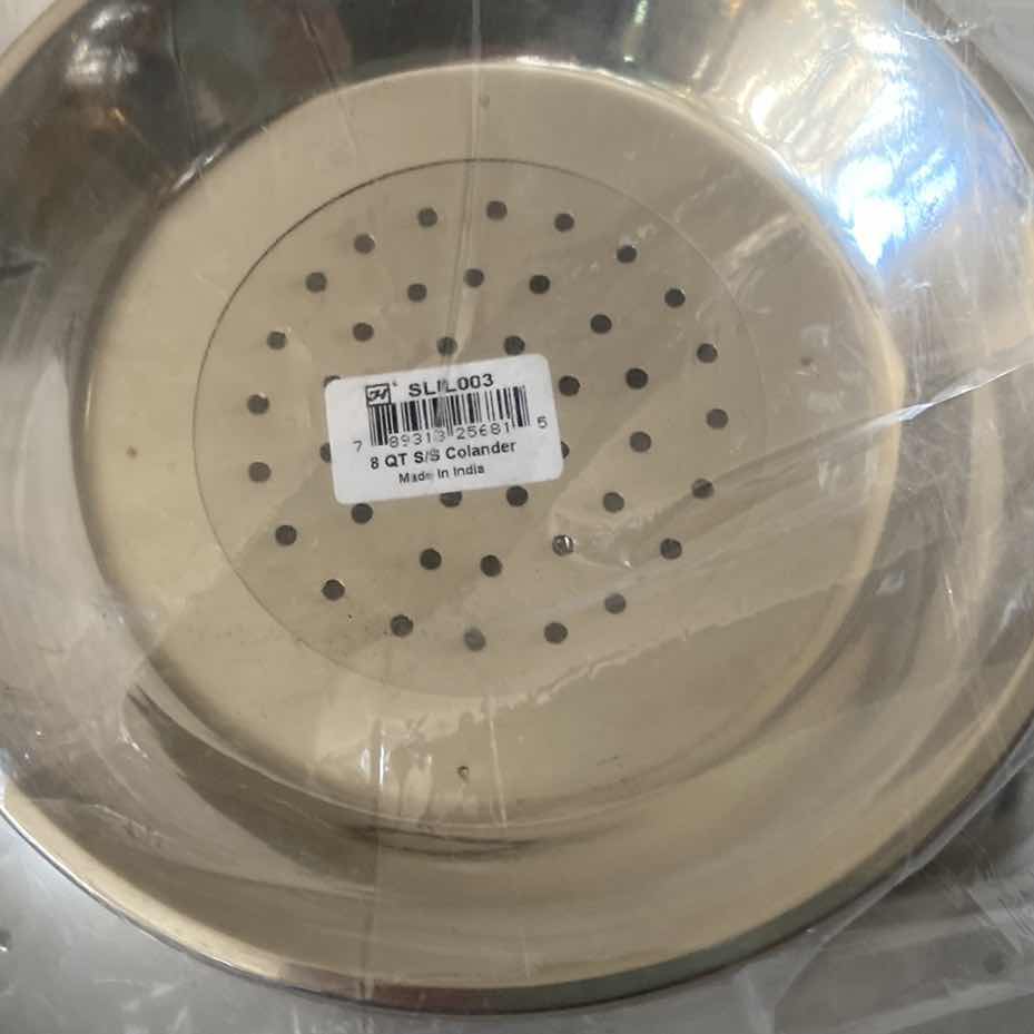 Photo 1 of METAL COLANDER
