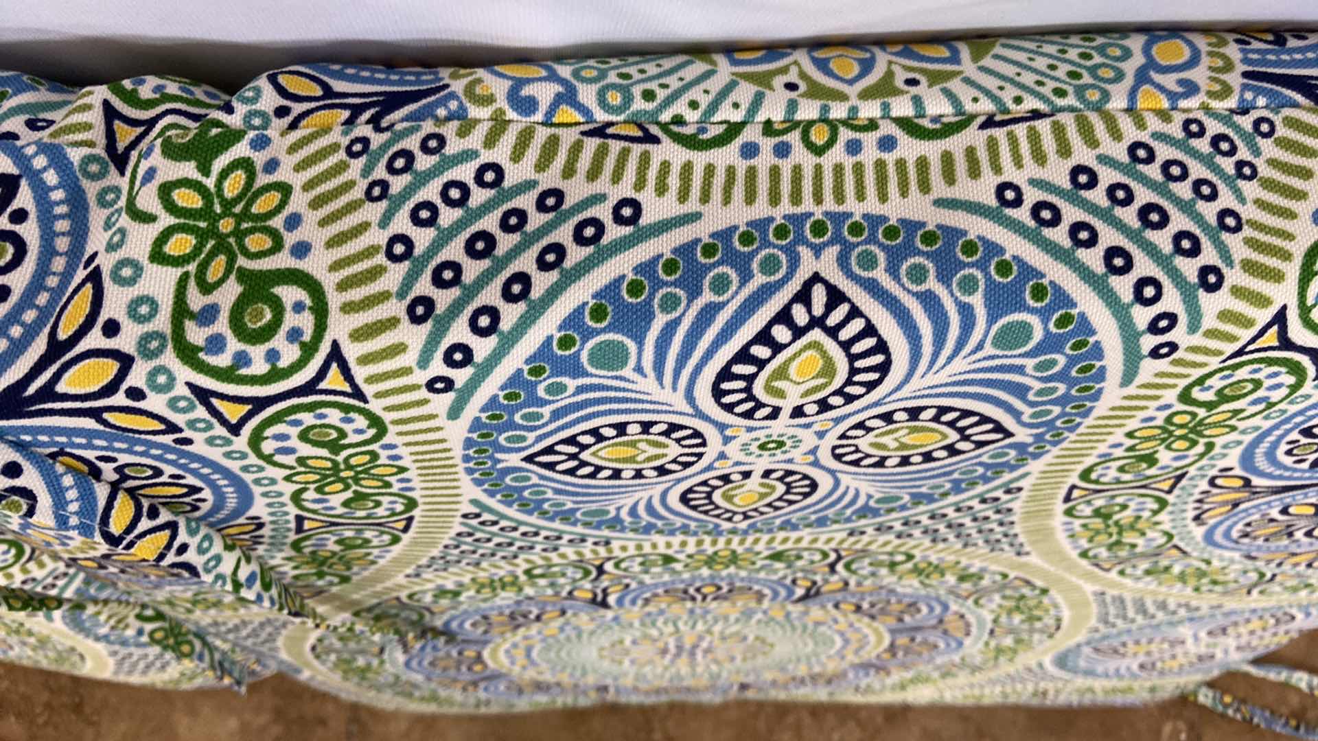 Photo 1 of PATIO CHASE SEAT CUSHION 34.5” X 18.5” POLYESTER MATERIAL