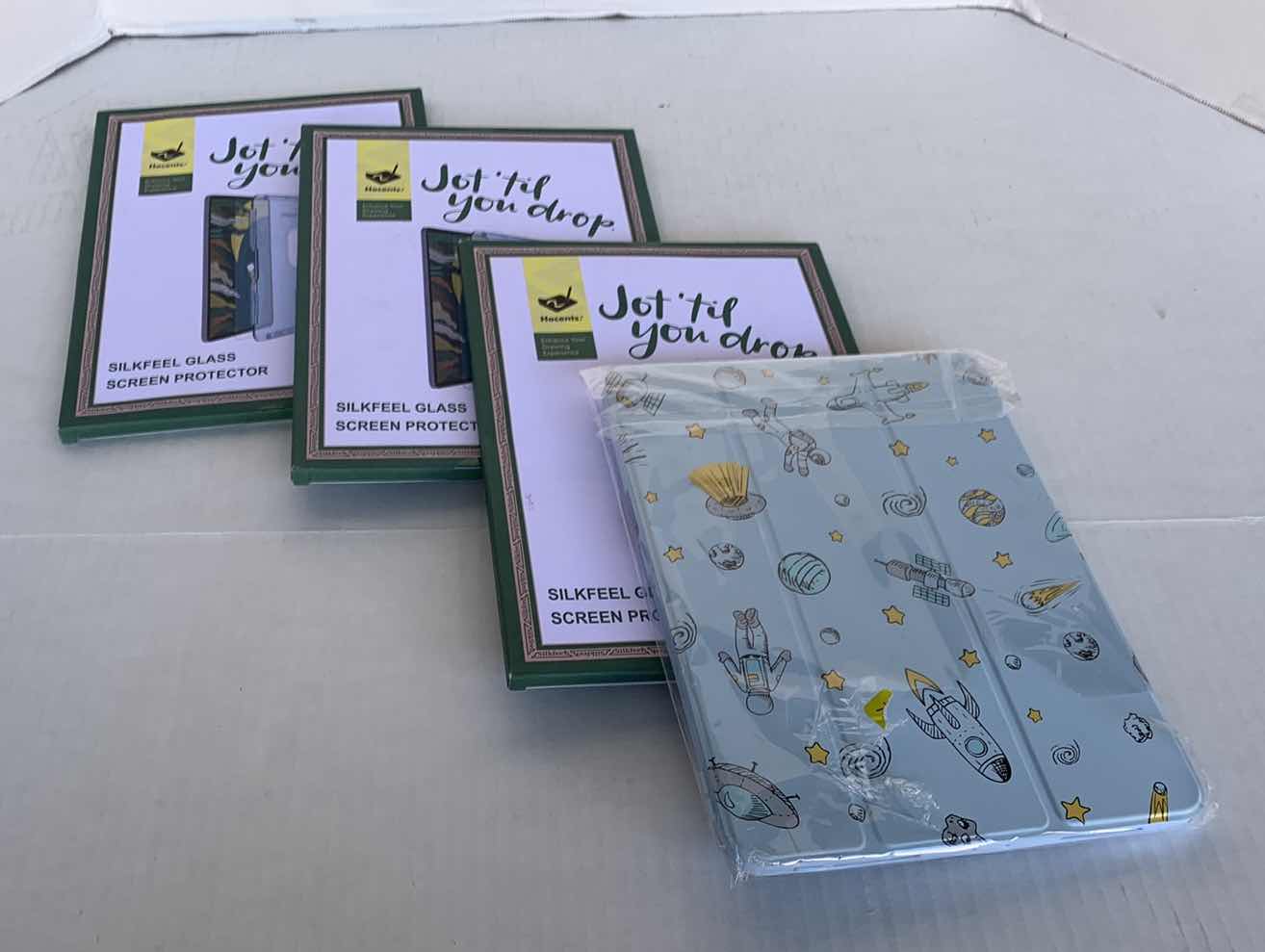 Photo 1 of 3-IPAD PRO 11” SCREEN PROTECTORS AND AN IPAD PRO 11” CASE