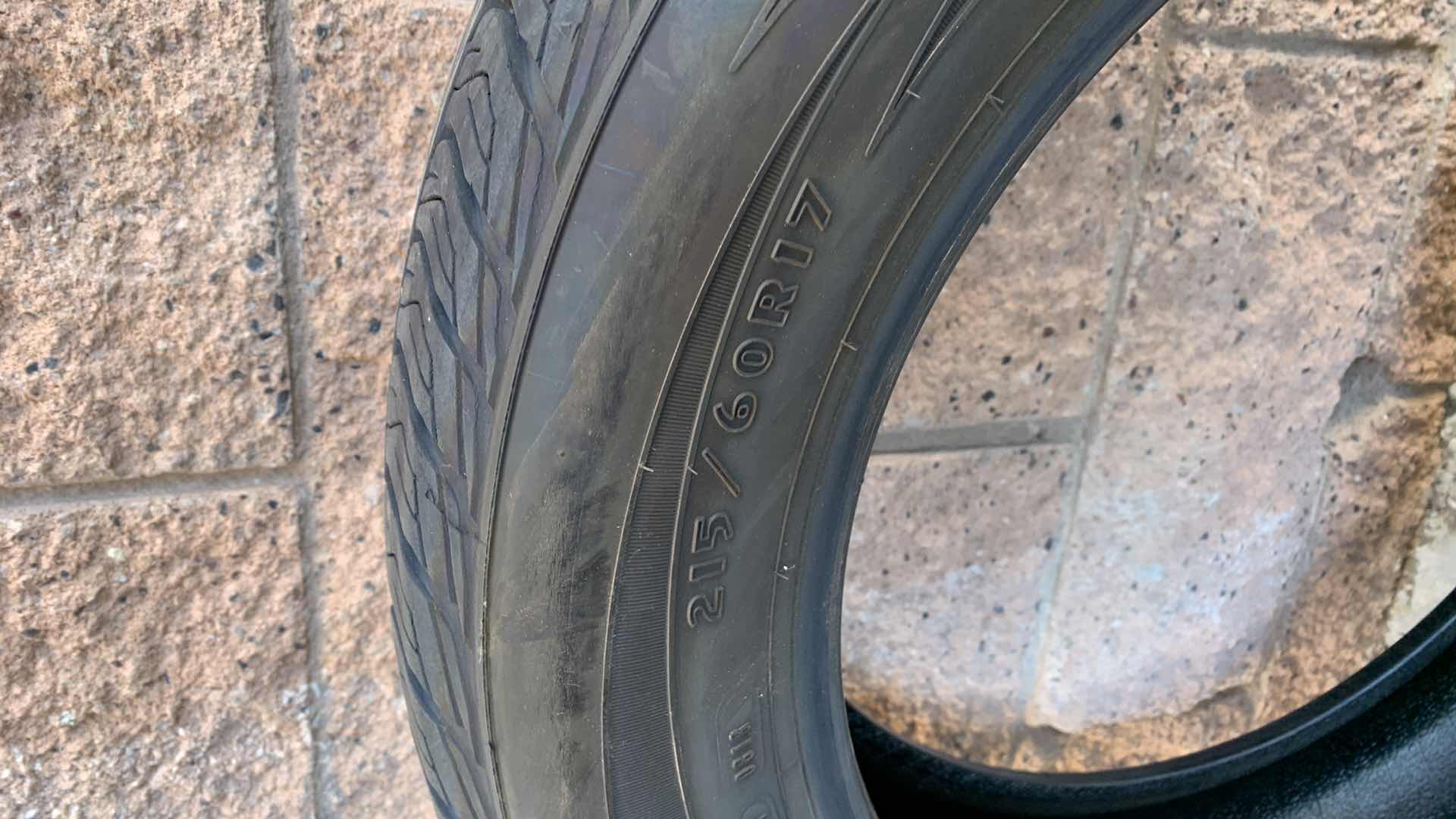 Photo 1 of DUNLOP SIGNATURE II TIRES 215/60R17