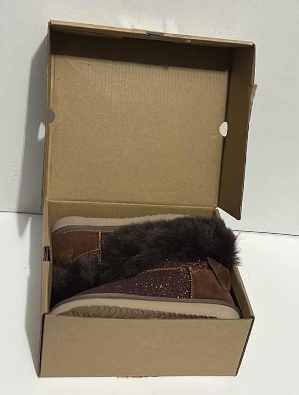 Photo 1 of GIRLS ANKLE WINTER SNOW BOOTS FAUX FUR LINED GLITTER BOWTIE, SIZE 13