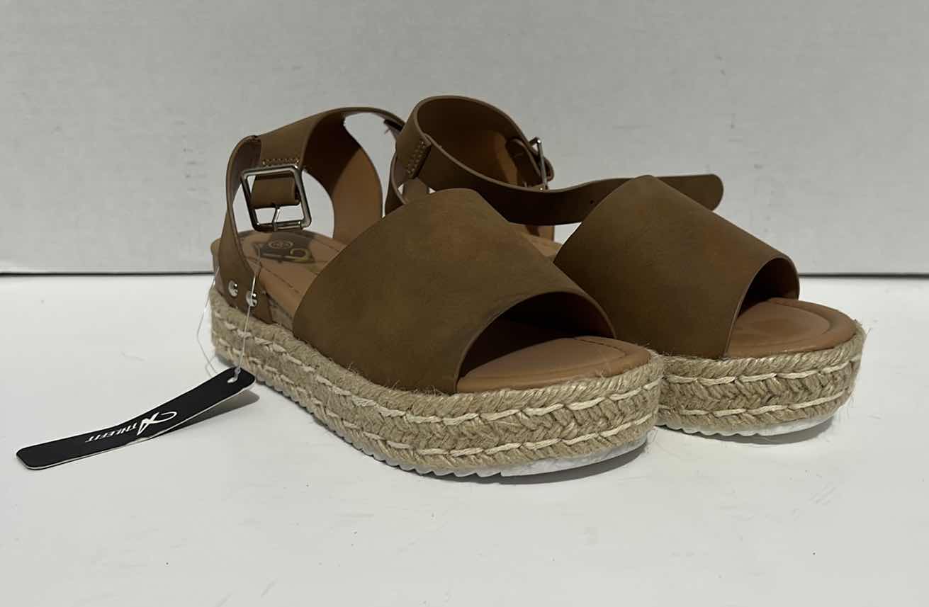 Photo 1 of BRAND NEW GIRLS SANDALS SIZE 35