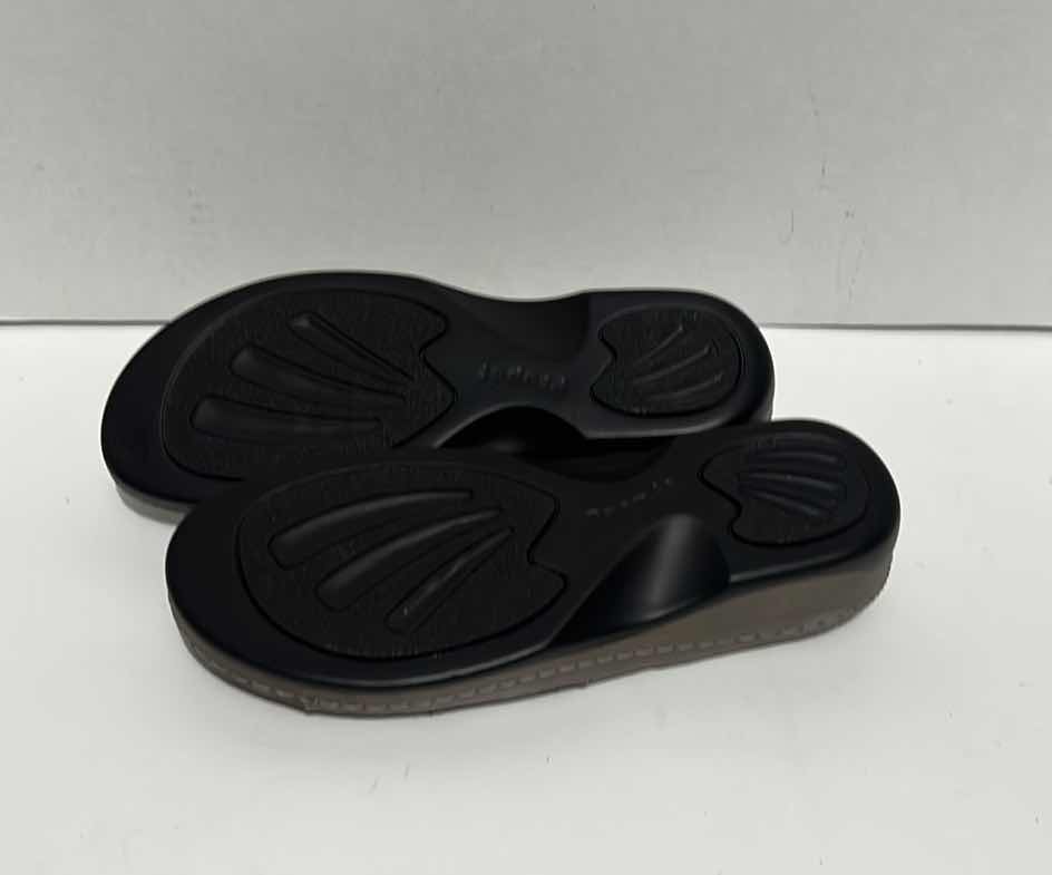 Photo 3 of 3-SANDALS 