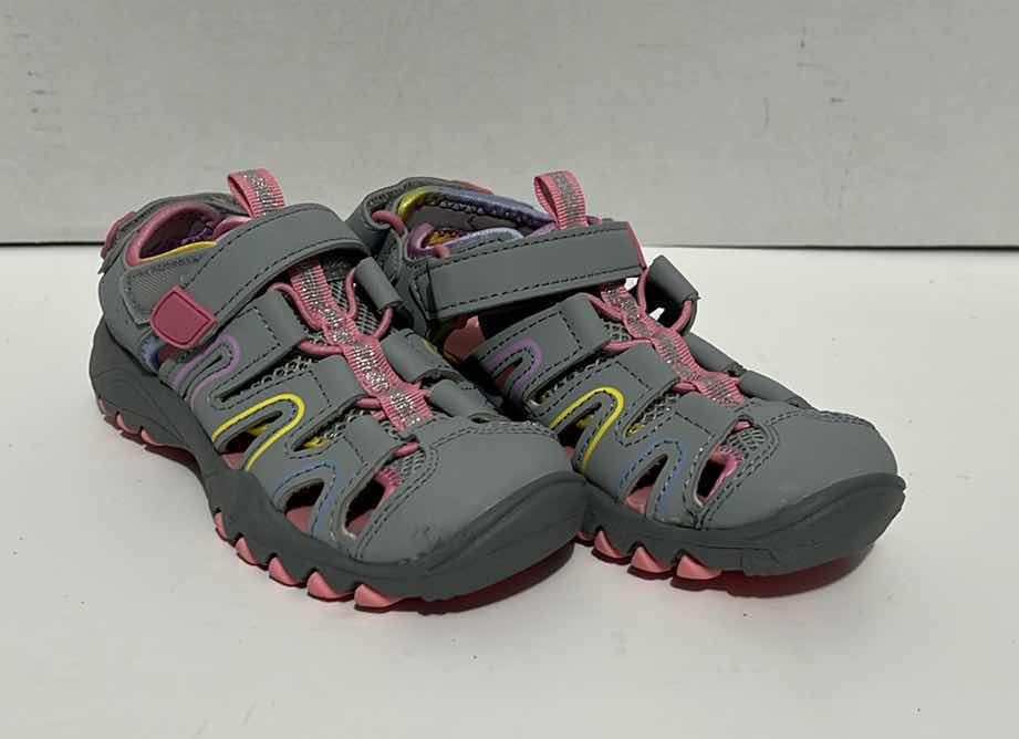 Photo 6 of 3-SANDALS 