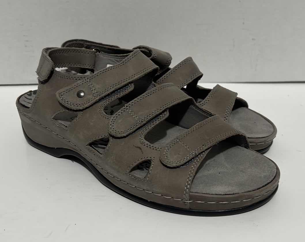 Photo 2 of 3-SANDALS 