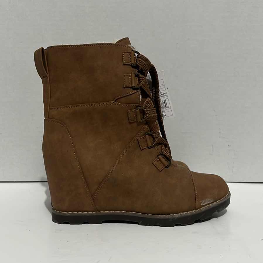 Photo 1 of COGNAC KATHERINE WOMENS BOOTS SIZE 6.5