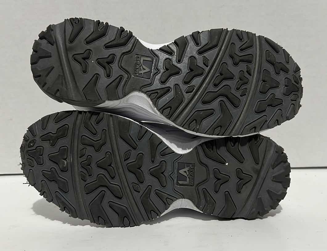 Photo 1 of LA GEAR MEMORY FOAM SHOES SIZE 7