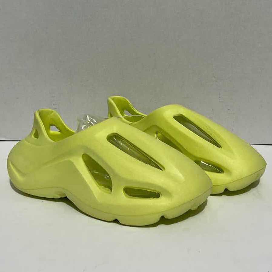 Photo 1 of FOAM RUNNER SHOES SIZE 42/43