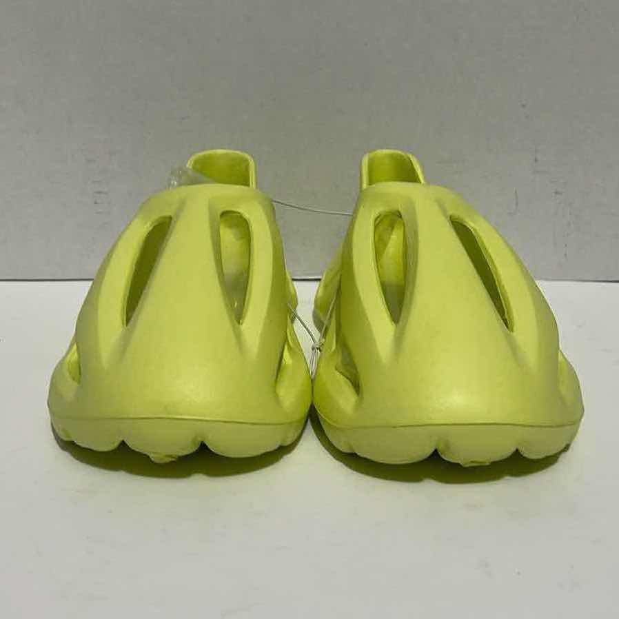 Photo 1 of FOAM RUNNER SHOES SIZE 42/43