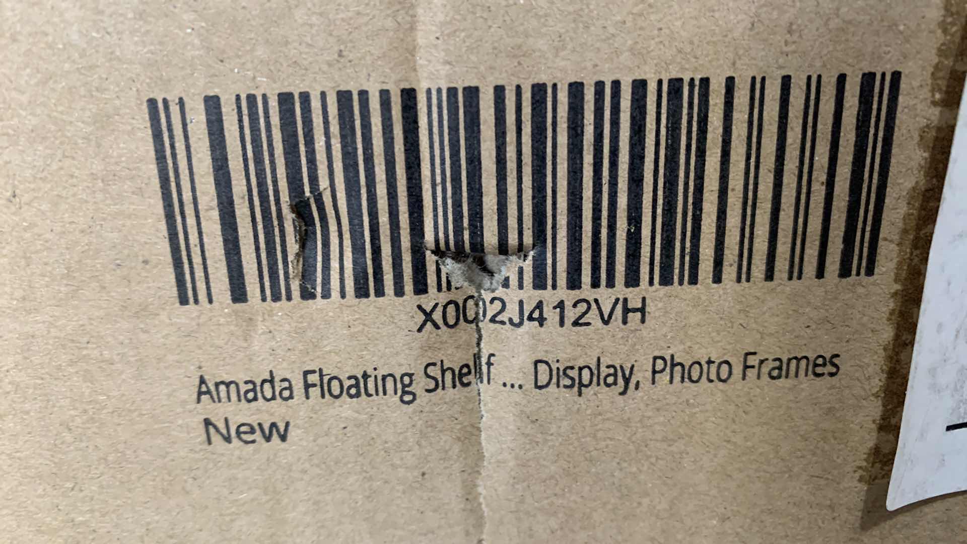 Photo 2 of AMADA FLOATING SHELF IN WHITE