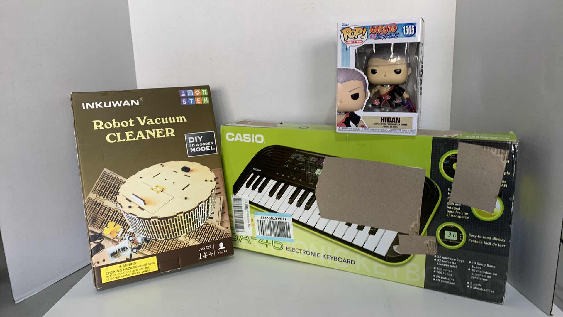 Photo 1 of ELECTRIC PIANO, FUNKO POP, AND A STEM BUILDING KIT