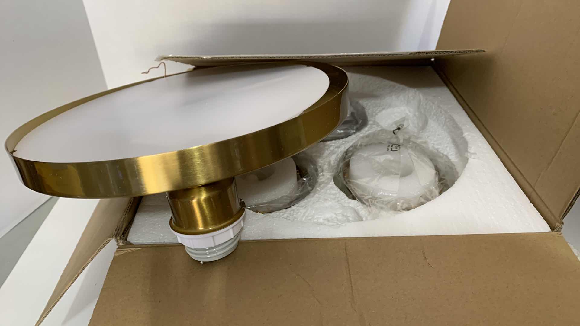 Photo 1 of CEILING LIGHT JC-026-3Y