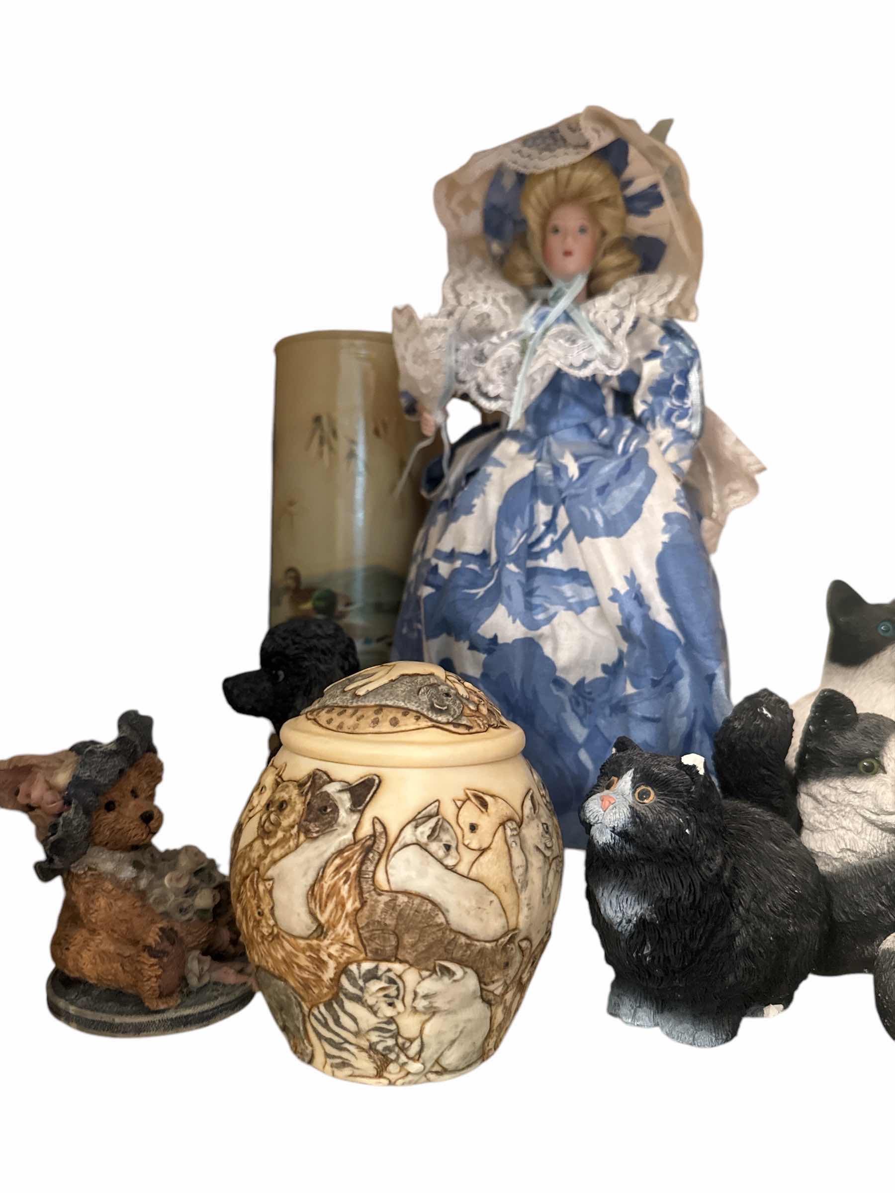 Photo 2 of SHELF OF CATS