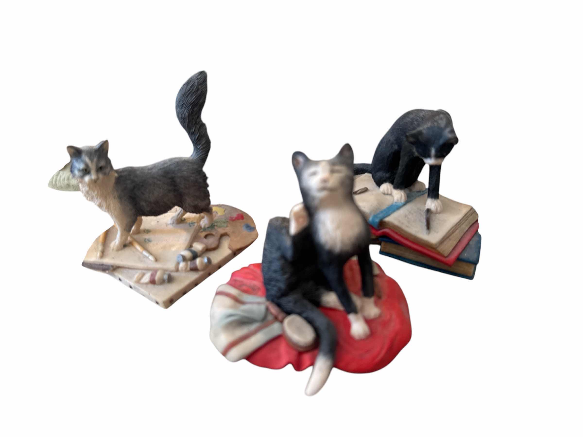 Photo 1 of 6 CAT PORCELAIN ITEMS
