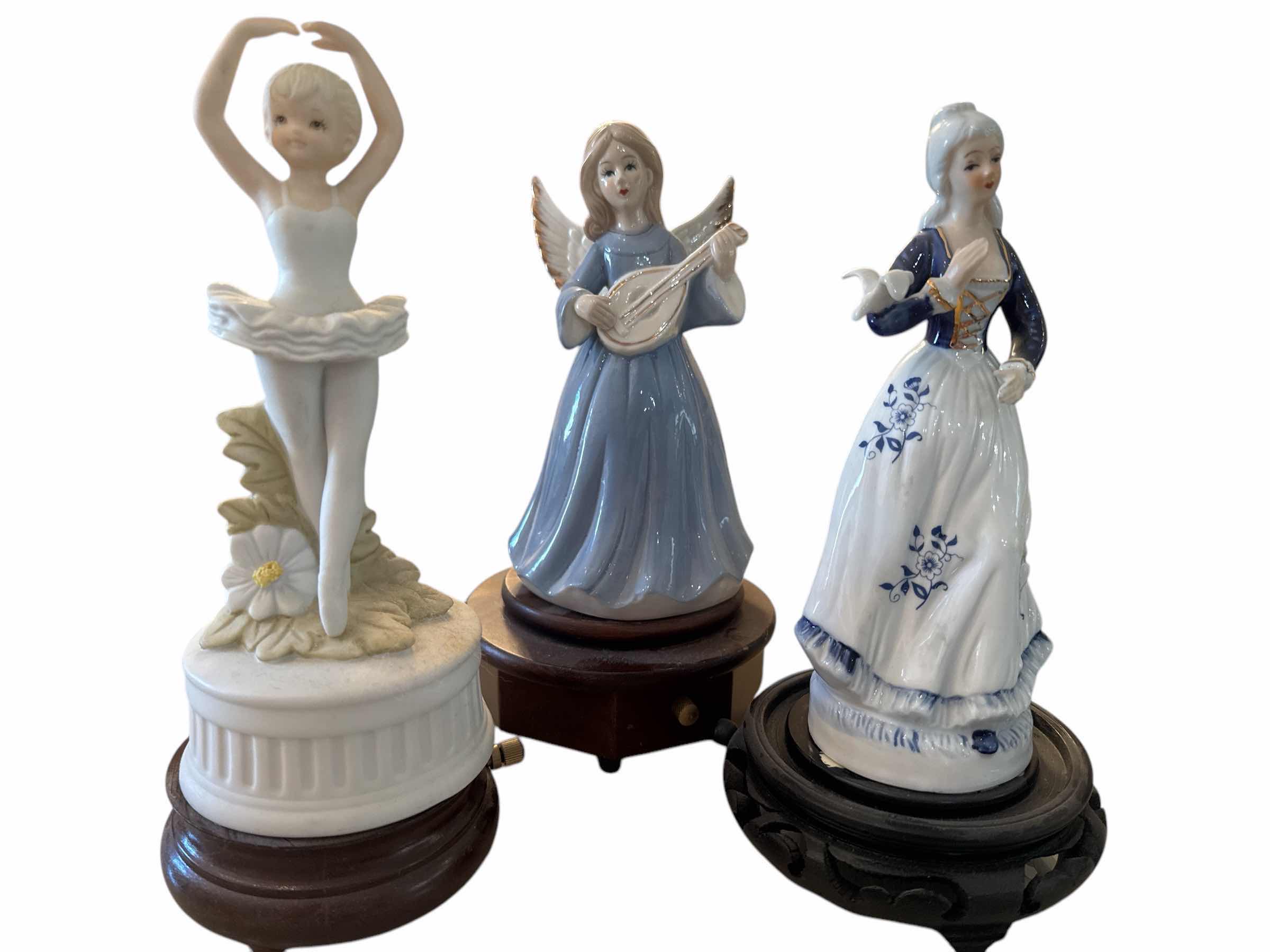 Photo 1 of 3 MUSICAL LADIES