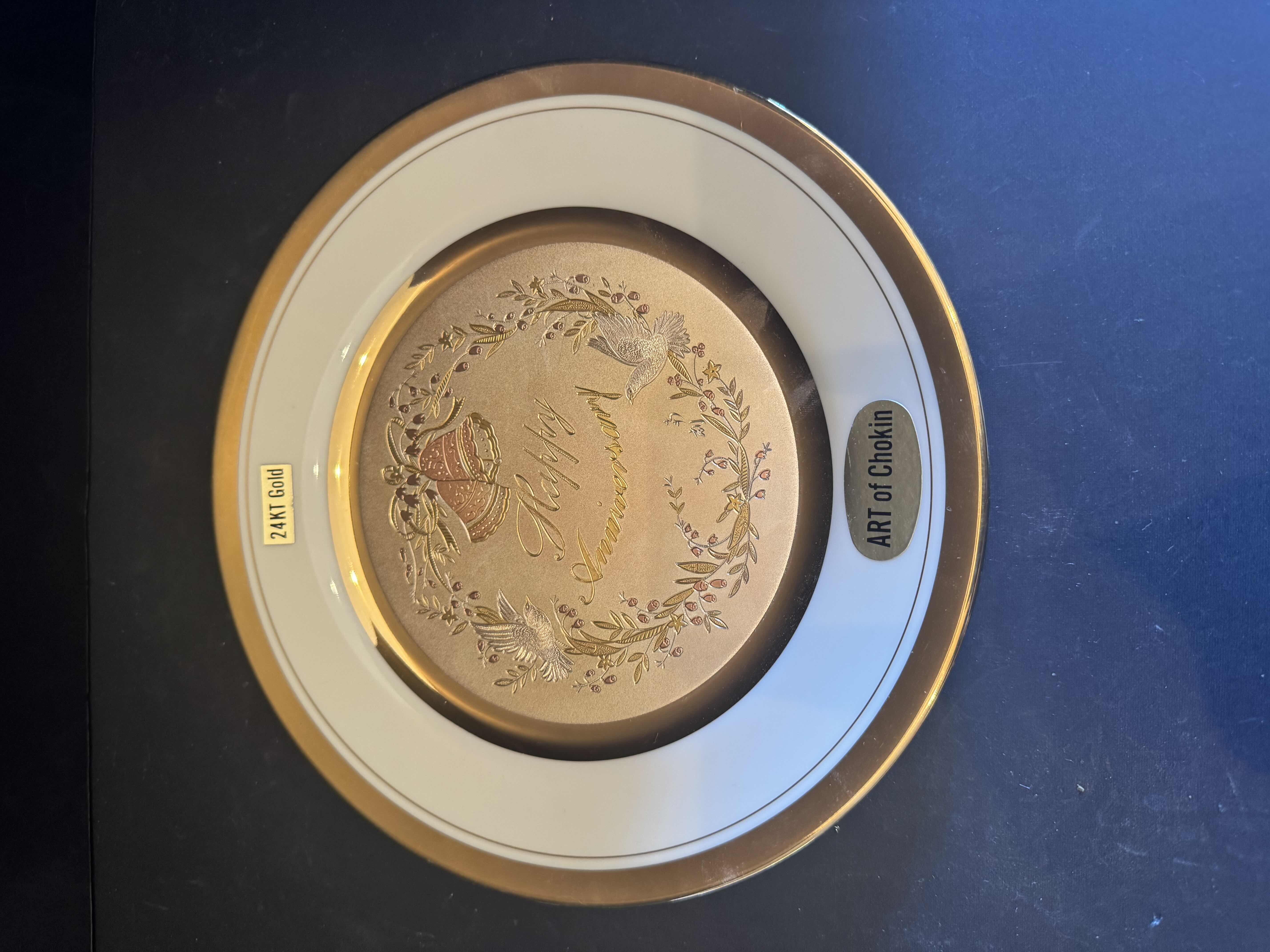 Photo 2 of 2- ART IF CHOKIN, 24KT GOLD PLATED OVER PORCELAIN PLATE. 
D9”
D6.25”