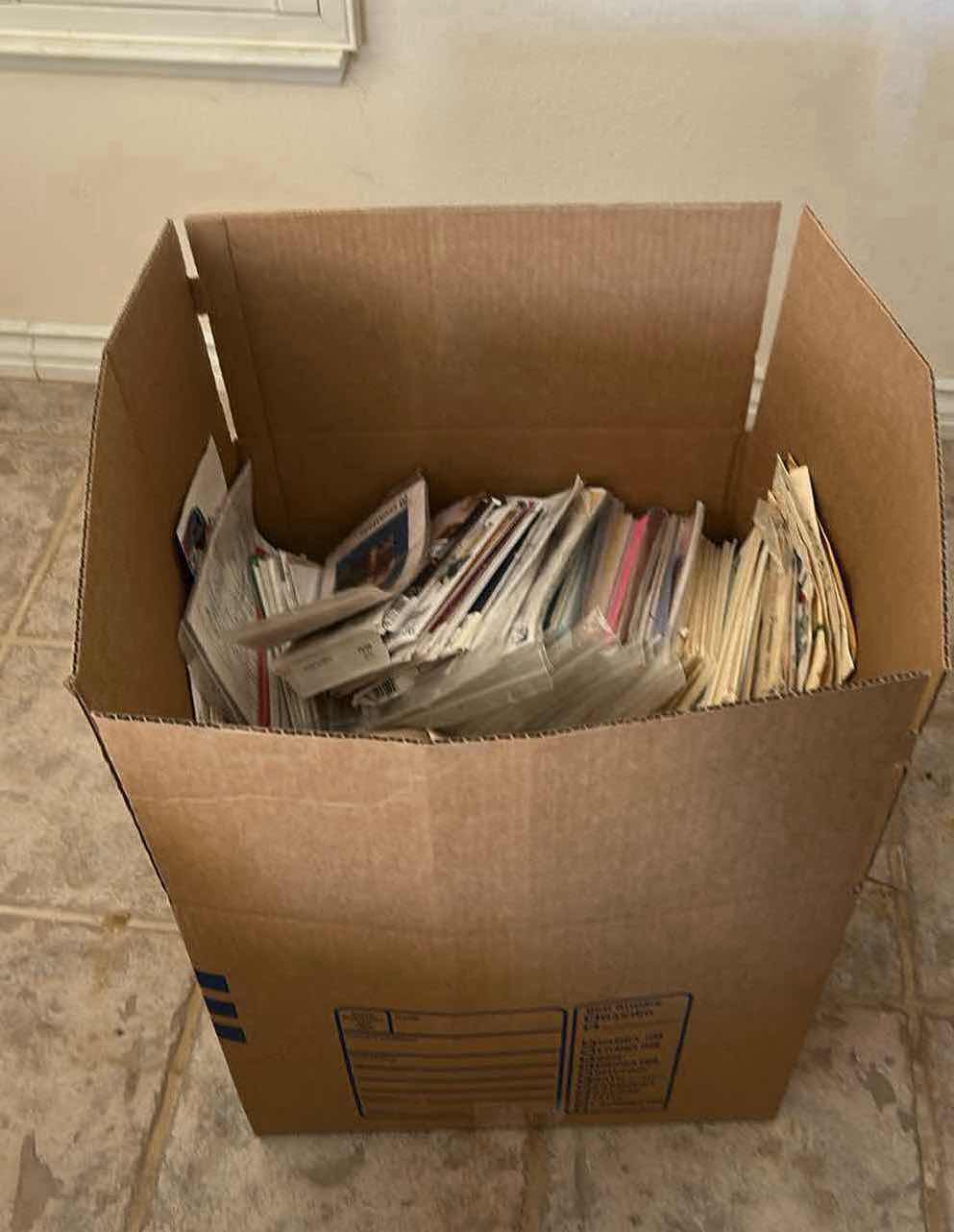 Photo 1 of CONTENTS OF BOX SIMPLICITY PATTERNS