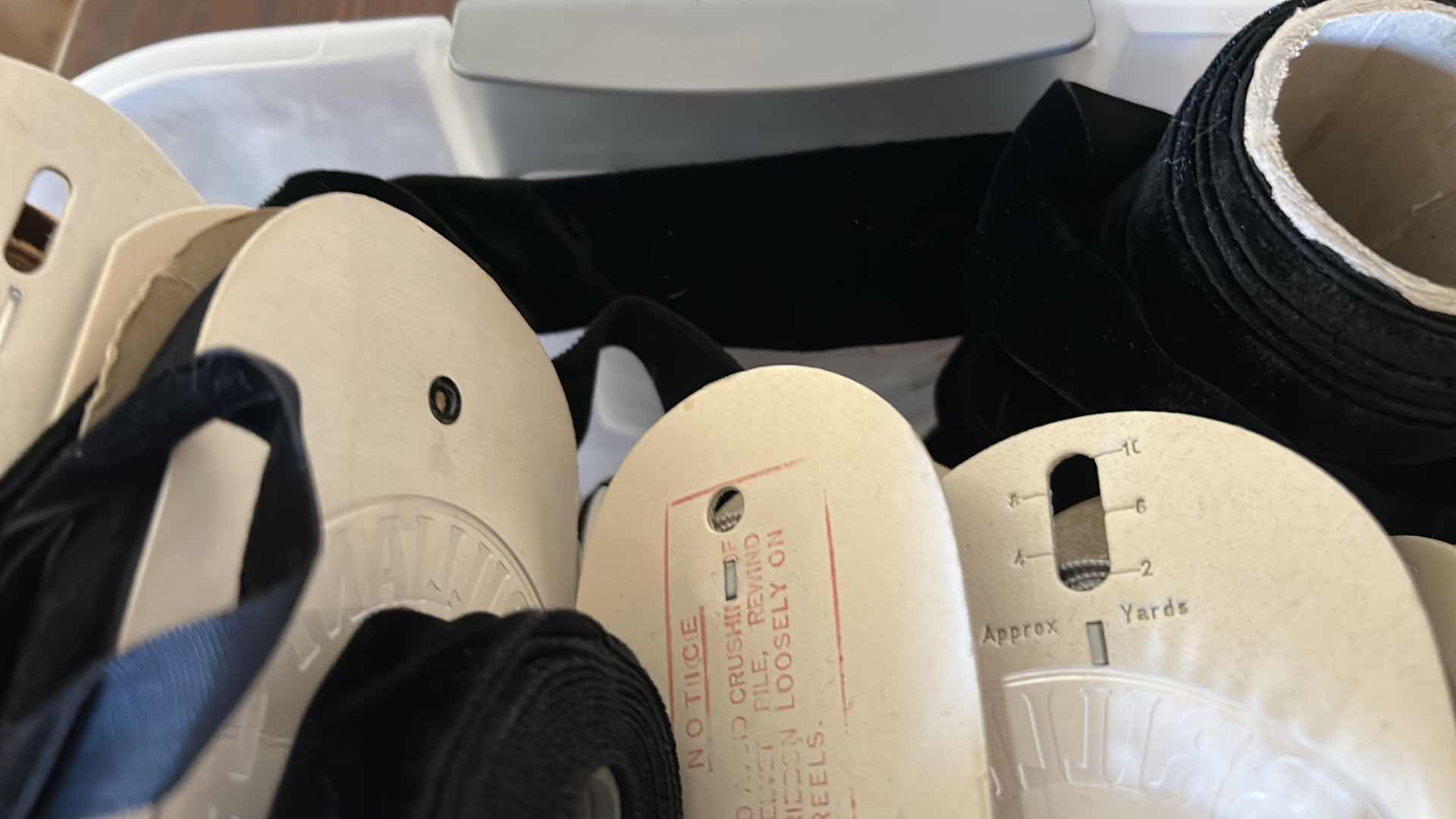 Photo 1 of 1- PLASTIC CONTAINER TAFFETA VELVET PEARLS BY TH YARD