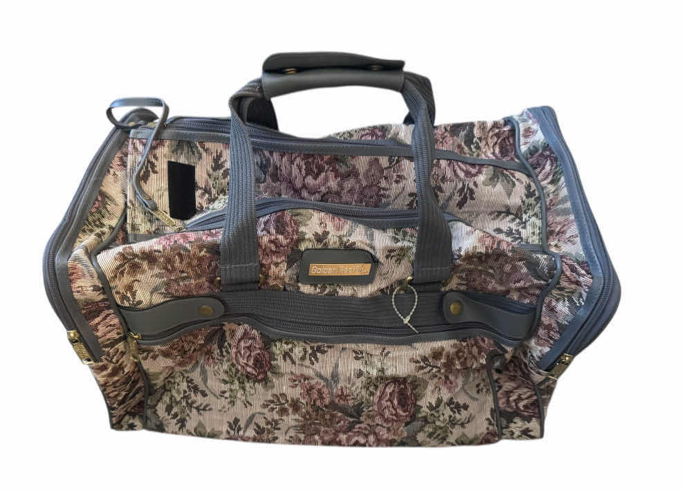 Photo 1 of 3- TRAVEL BAGS, TRAVEL CARRY- ON BAG, DUFFLE BAG, TWO WHEELED CARRY-ON SUITCASE

7” X 14” X H23”