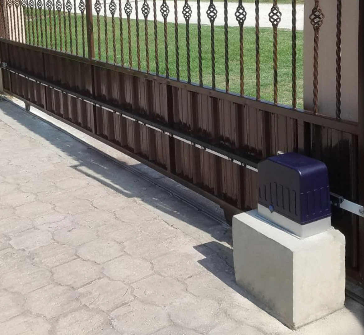 Photo 1 of NEW ALEKO RACK DRIVEN 60’ SLIDING GATE OPENER 2000LBS CAP AR2050NOR-M (MOTOR ONLY)