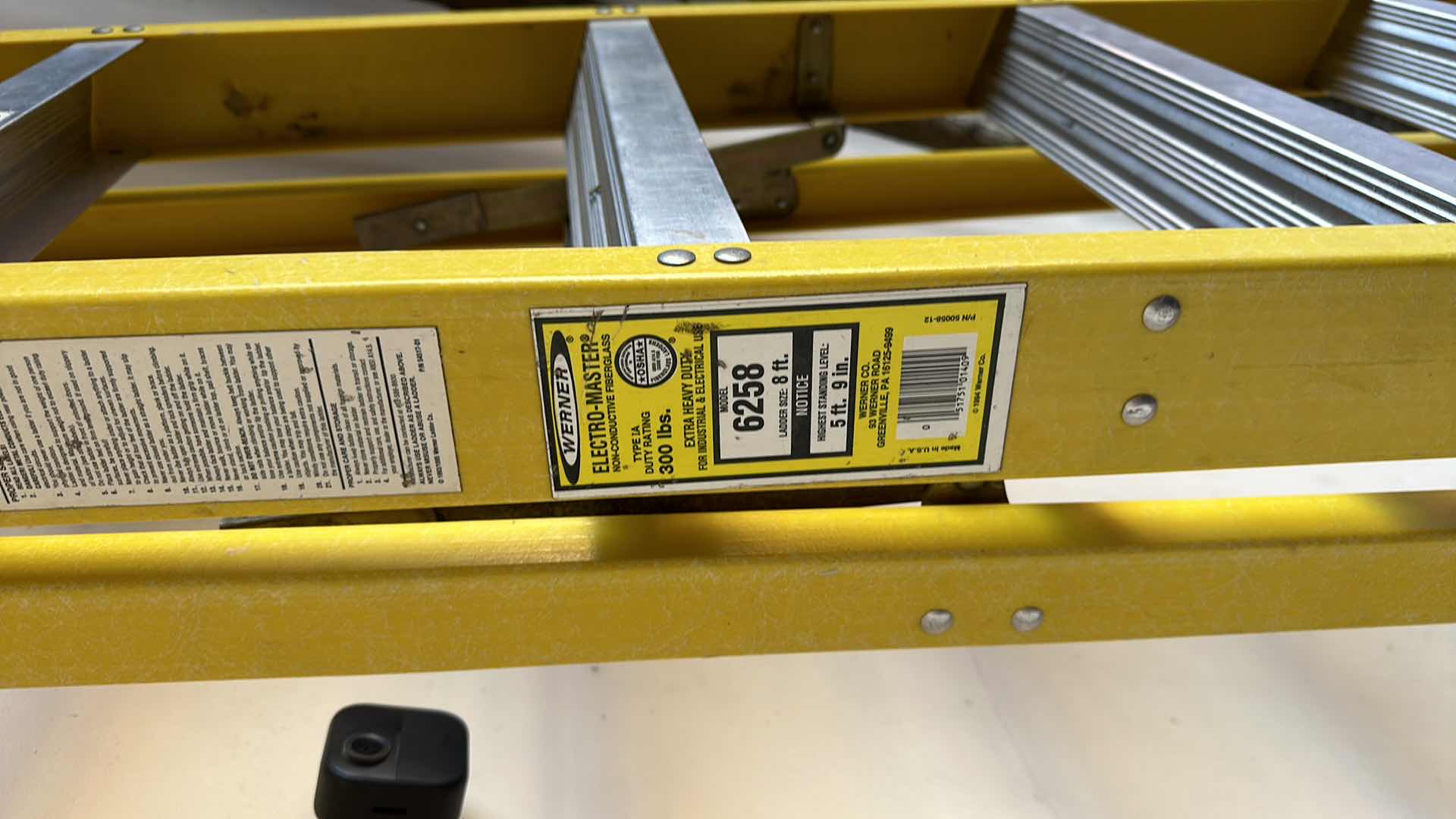 Photo 1 of 8FT WERNER LADDER