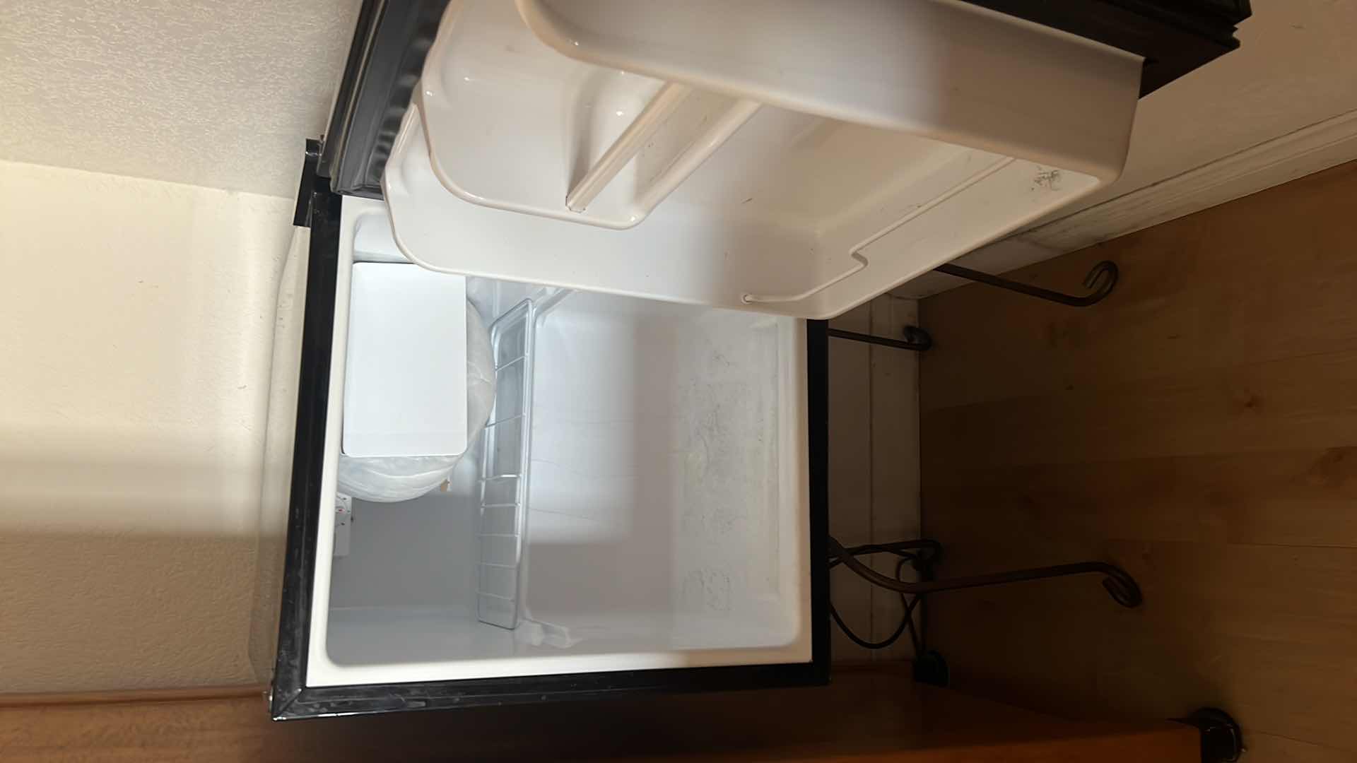 View 3 of BLACK MAGIC CHEF BOX REFRIGERATOR 17" x 21" H20" ON METAL STAND