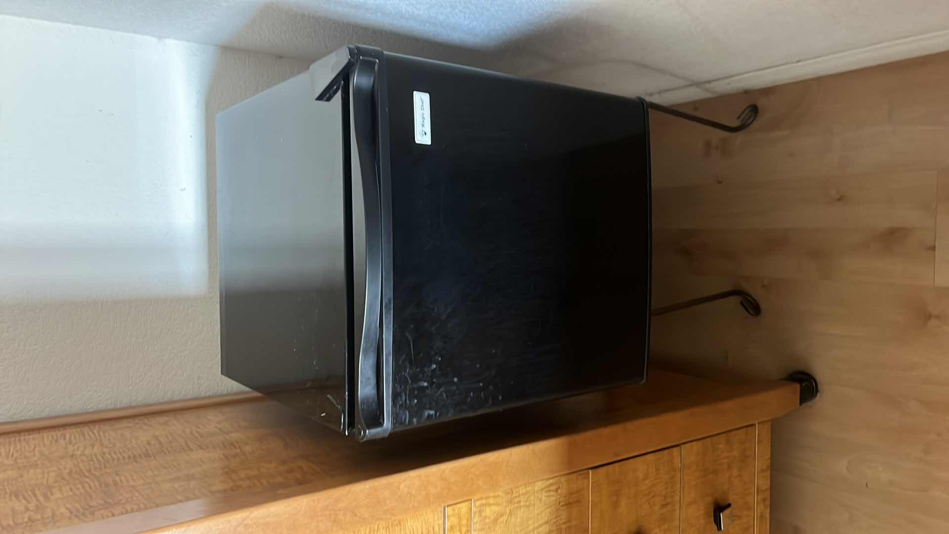 View 2 of BLACK MAGIC CHEF BOX REFRIGERATOR 17" x 21" H20" ON METAL STAND
