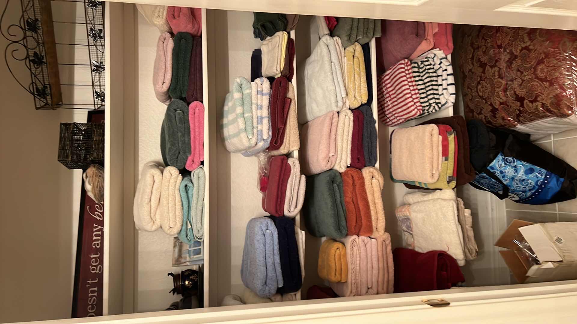 Photo 1 of CONTENTS OF LINEN CLOSET-LINENS, BATHROOM DECOR
