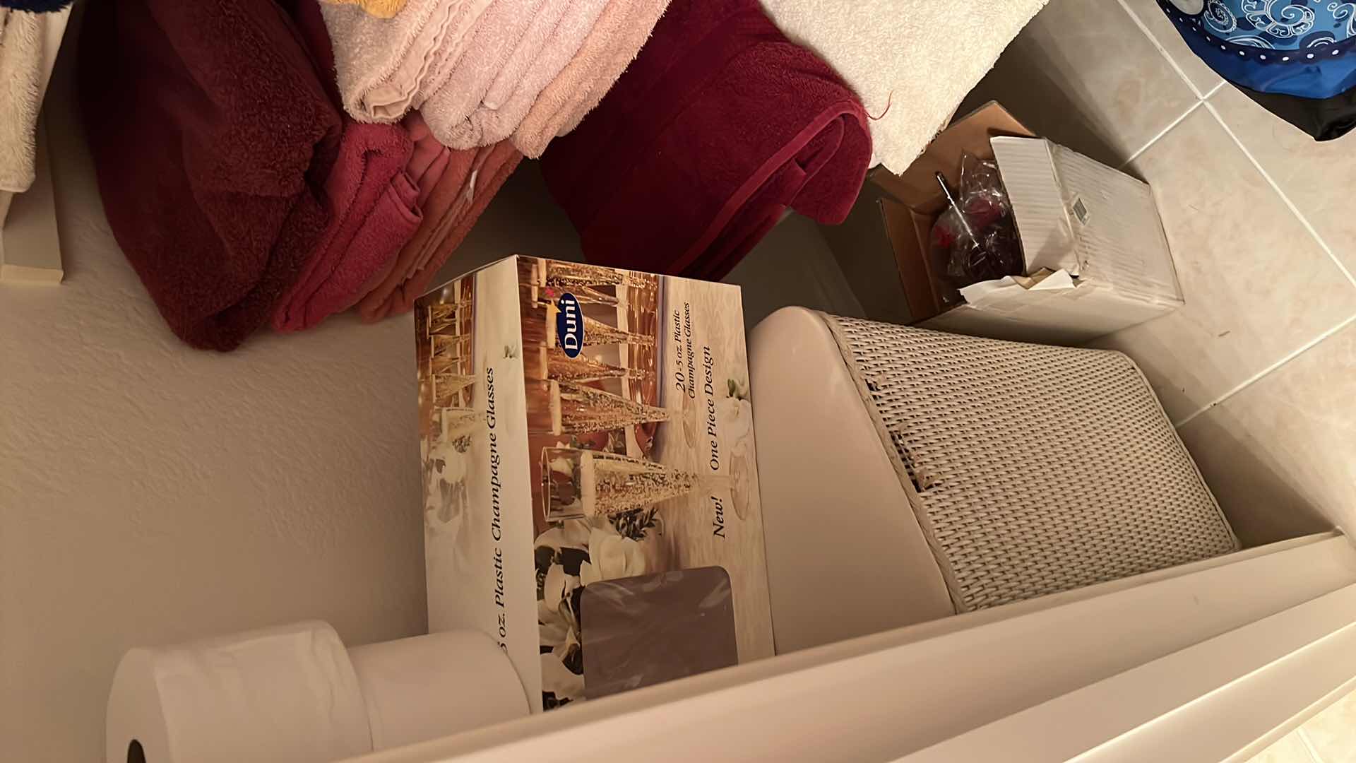 Photo 1 of CONTENTS OF LINEN CLOSET-LINENS, BATHROOM DECOR