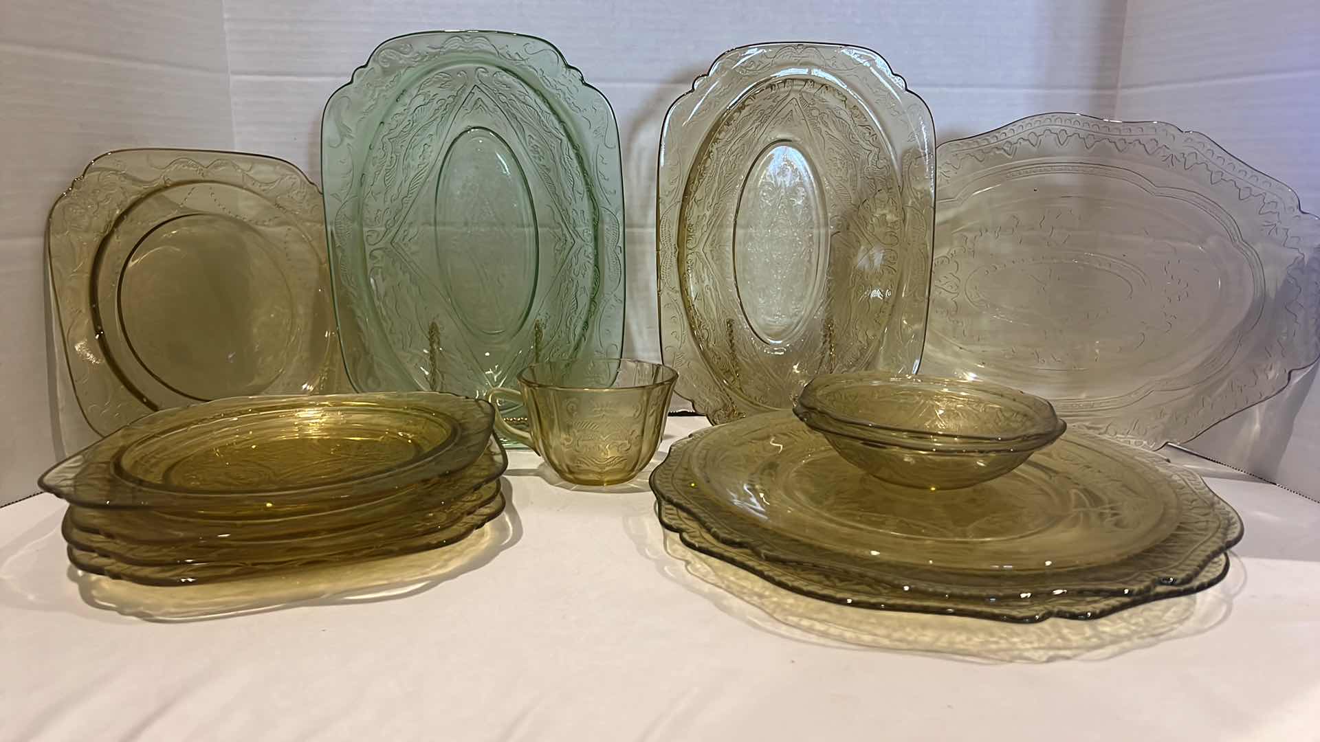 Photo 1 of 13 PCS- VINTAGE YELLOW & GREEN GLASS