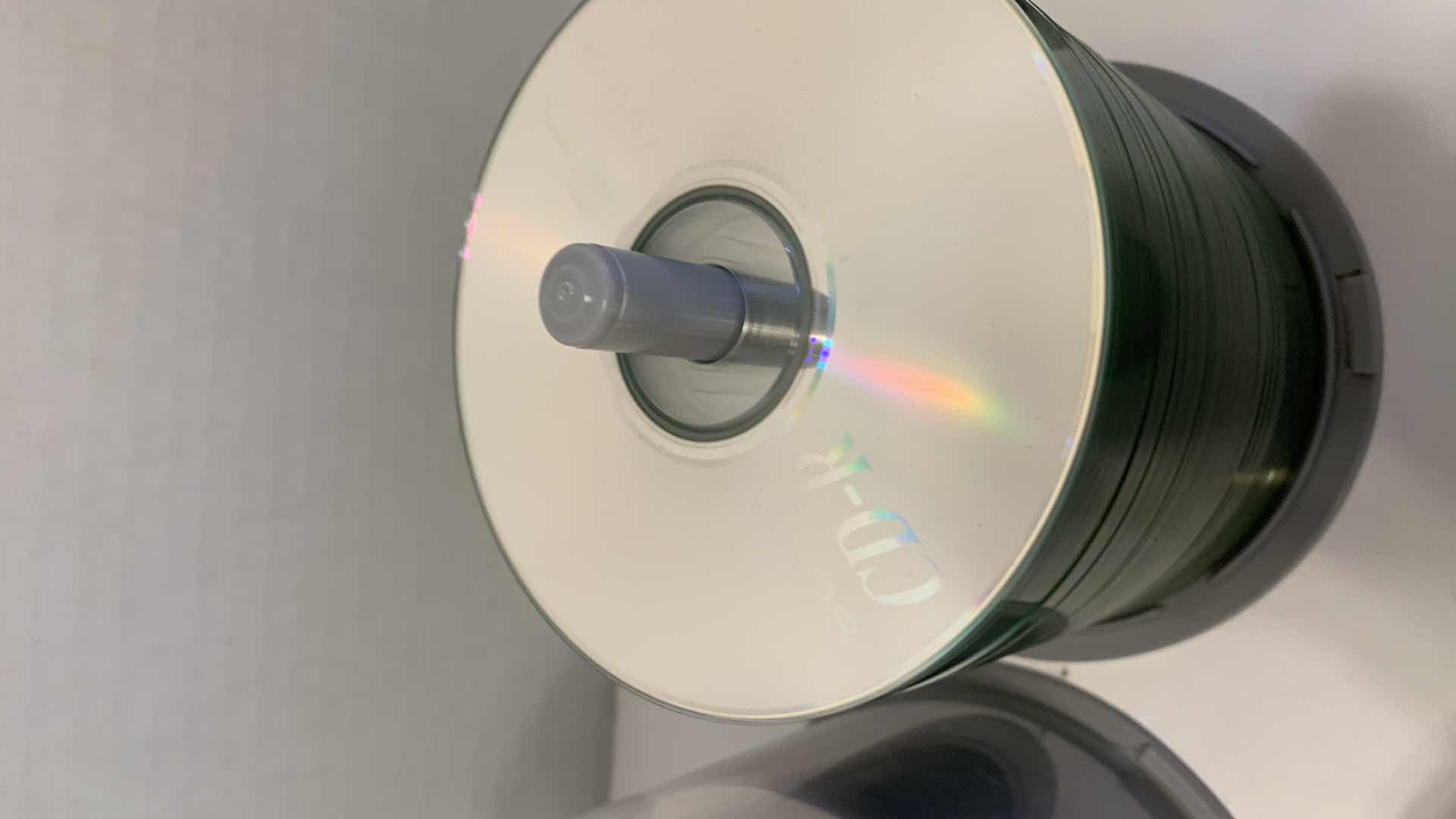 Photo 1 of ASSORTED COMPUTER MEDIA: BLU-RAY, DVD, CD
