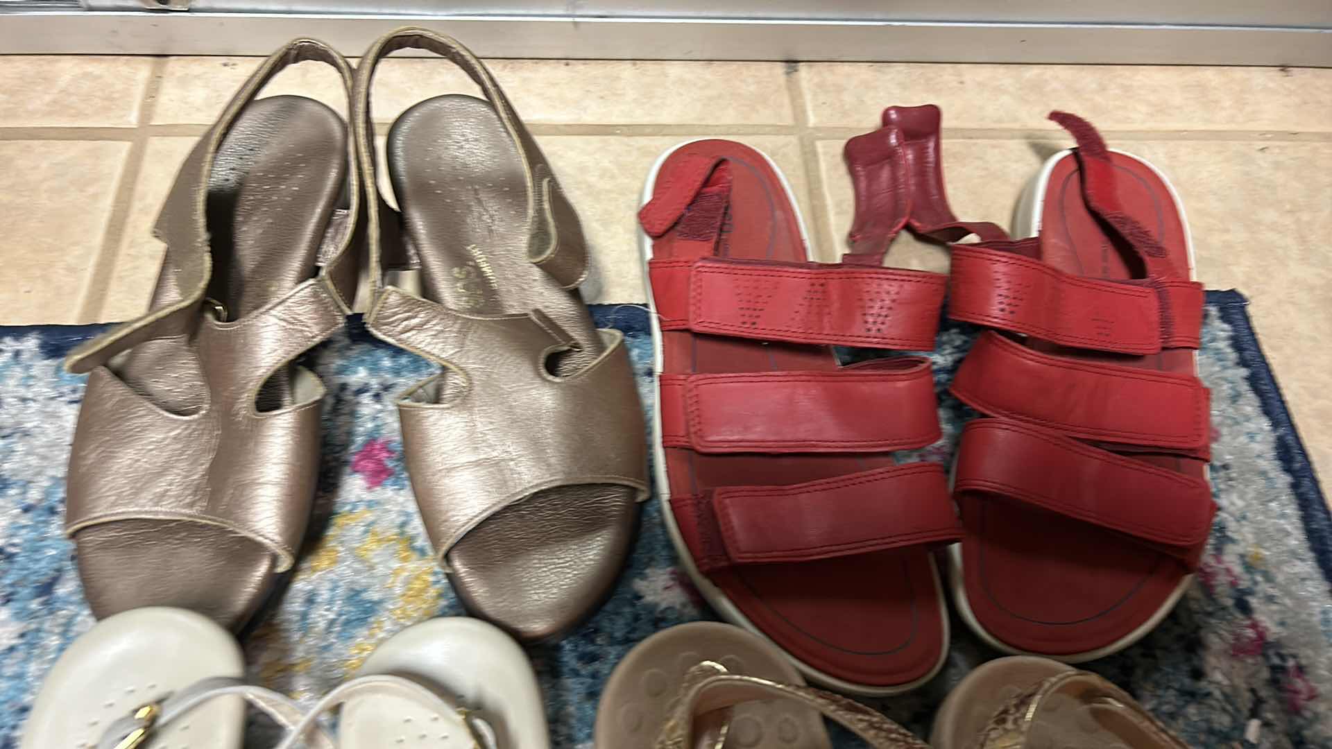 Photo 1 of 5 PAIR WOMENS SH0ES 8.5