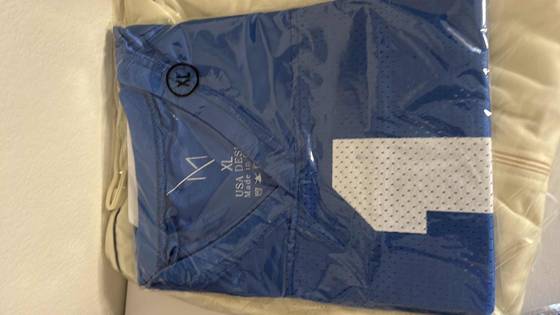 Photo 1 of 4 NEW M RESORT MENS CLOTHING SIZE XL