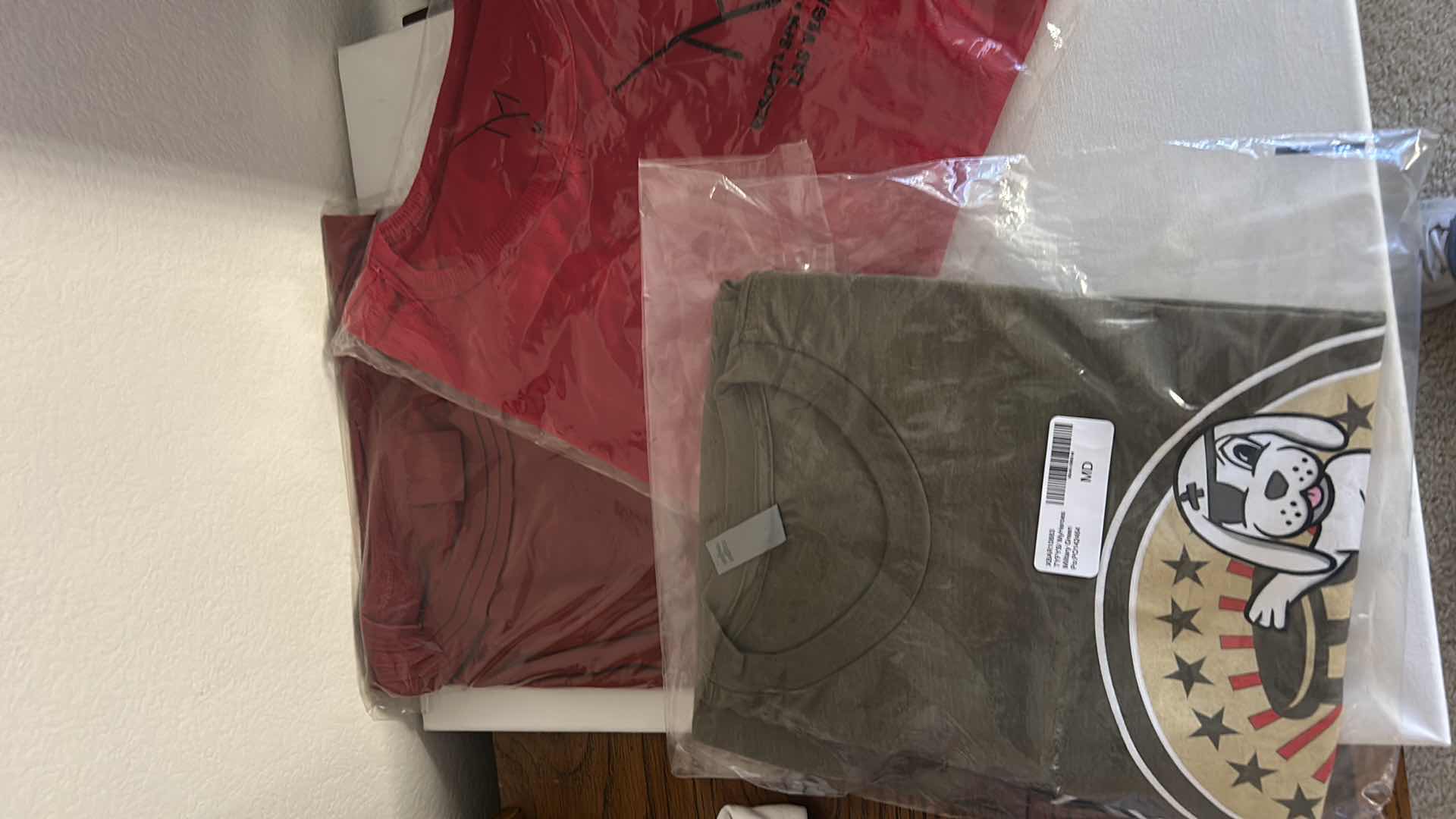 Photo 1 of 10 NEW MENS TEES AND MORE SIZE M / L